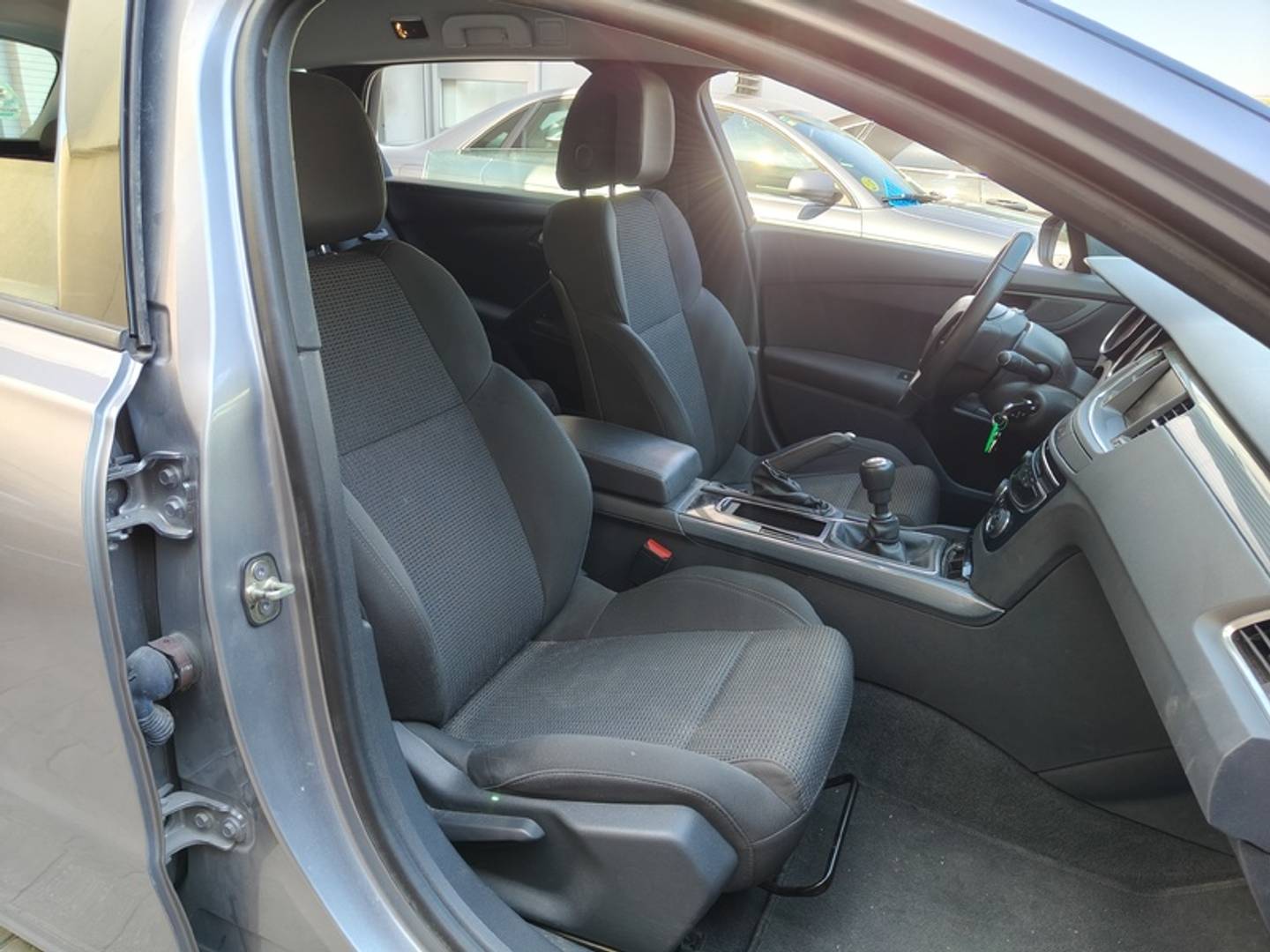 Foto Peugeot 508 Peugeot 508 SW Peugeot 508 SW 1.6 BlueHDI Active 88 kW (120 CV)