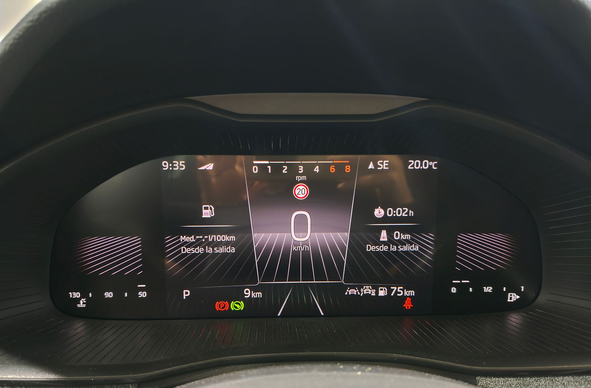 Škoda Kamiq 1.0 TSI Selection DSG - foto 24