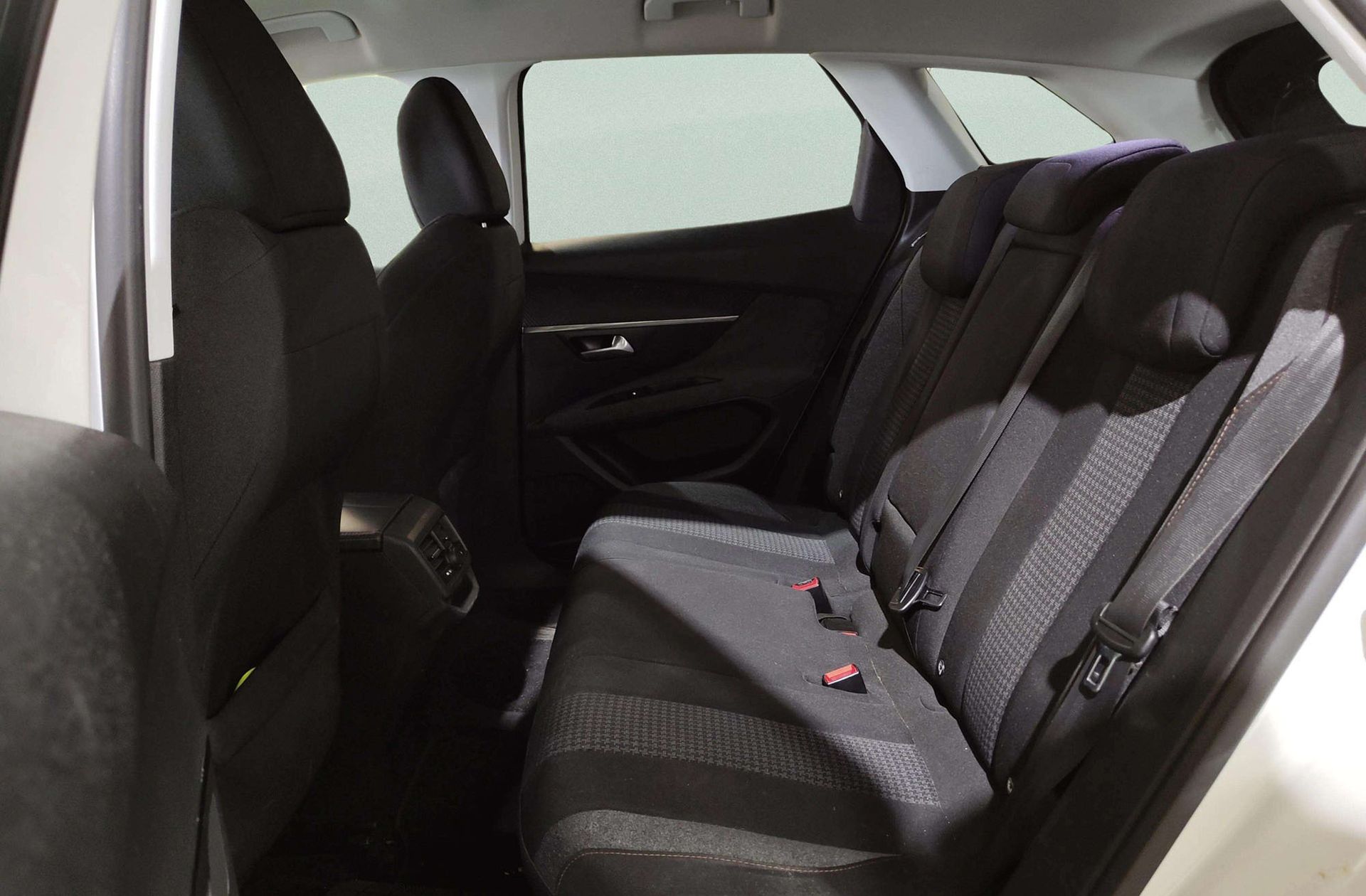 Peugeot 3008 PureTech 130 Active - foto 11