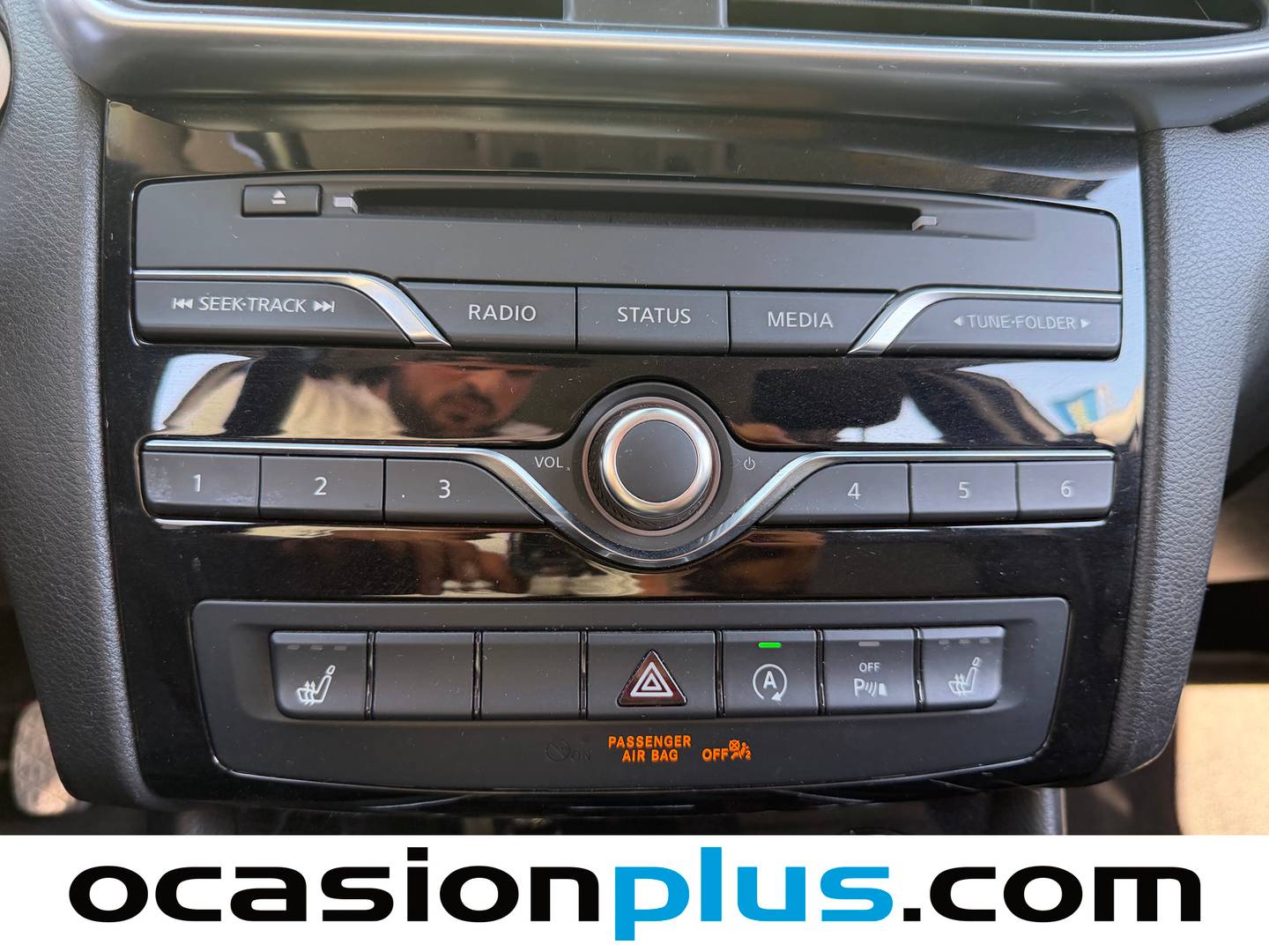 Foto Infiniti Q30 Infiniti Q30 1.5 D Premium (109 CV)