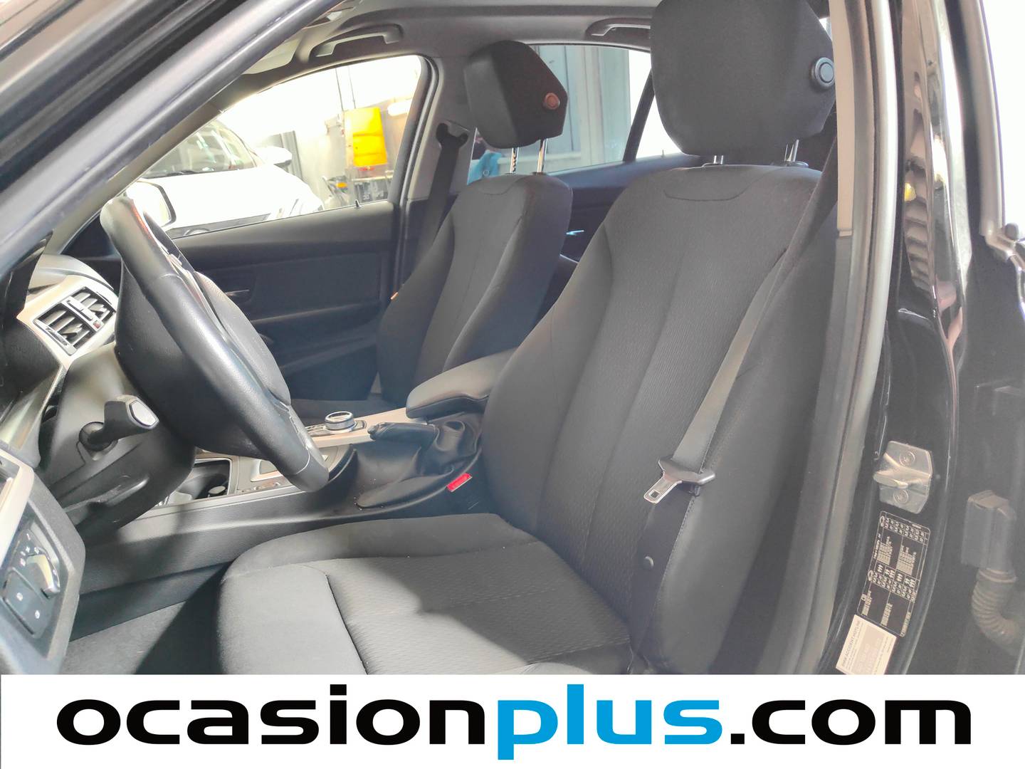 Foto asientos delanteros BMW Serie 3 BMW Serie 3 318d Business (150 CV)