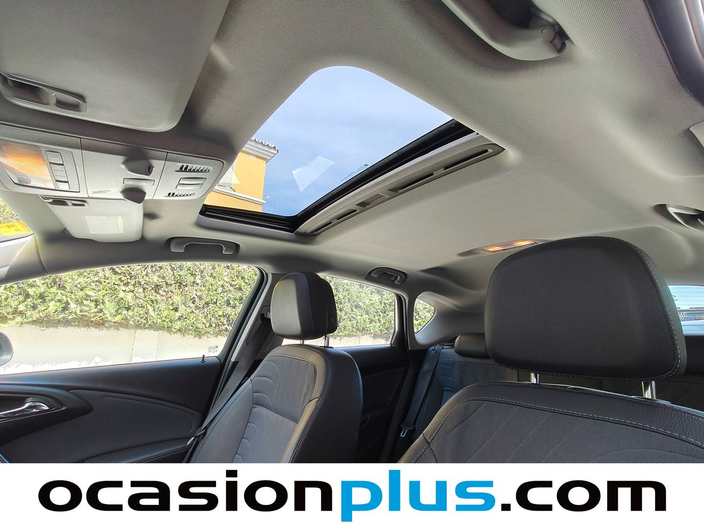 Extras y acabados del Opel Astra Opel Astra 1.4 Turbo Excellence Auto (140CV)