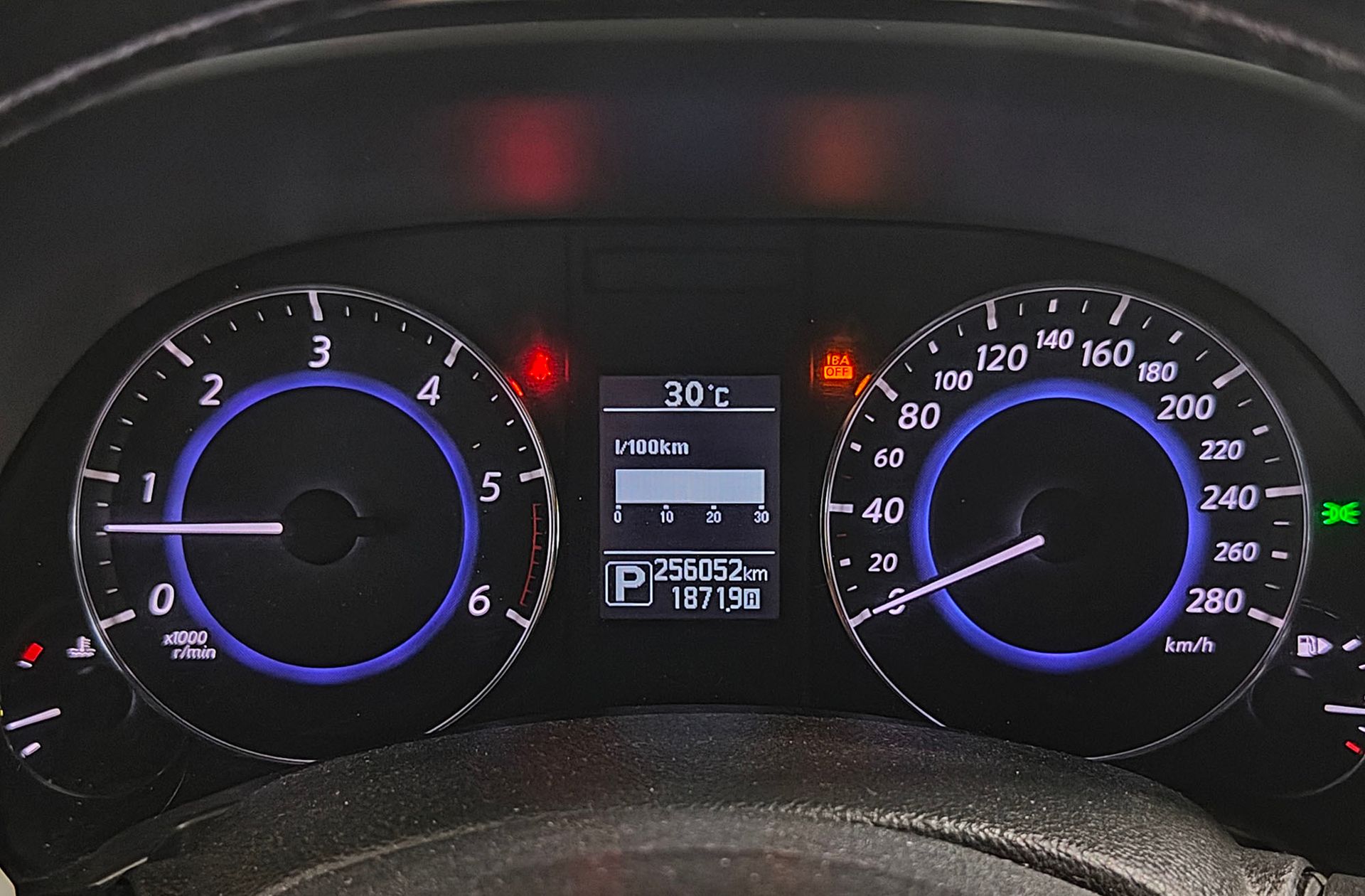 Infiniti QX70 3.0 D V6 S Design AWD - foto 26
