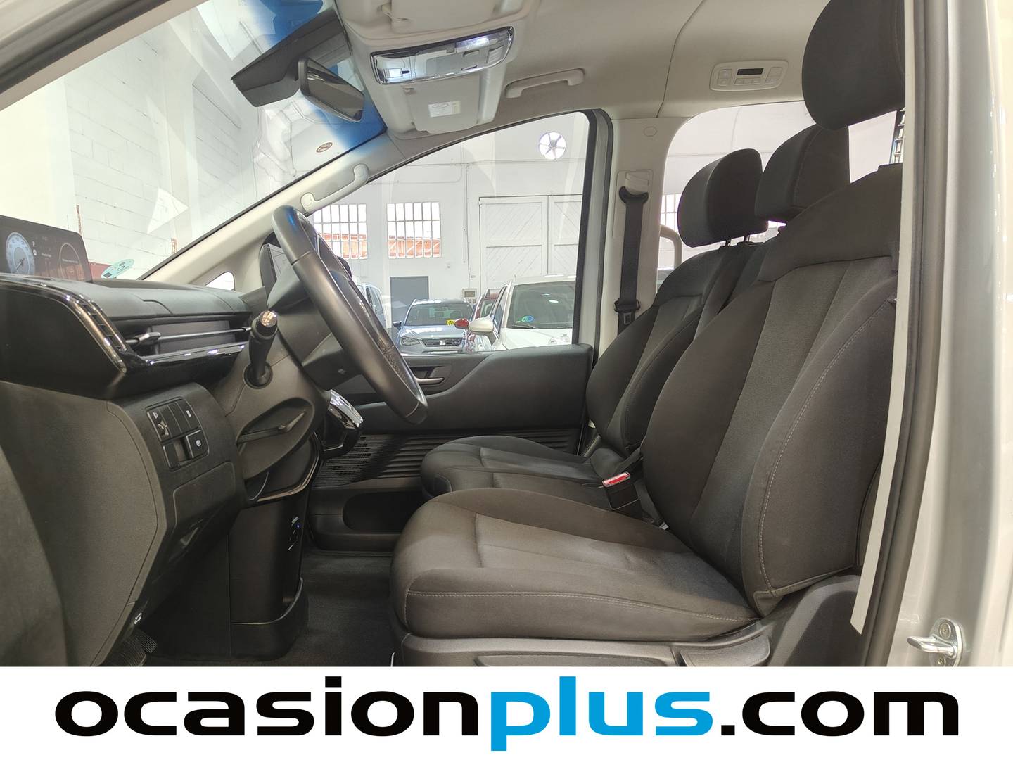 Foto Hyundai Staria Hyundai Staria 2.2 CRDI Maxx 9S (177 CV) 9 Plazas