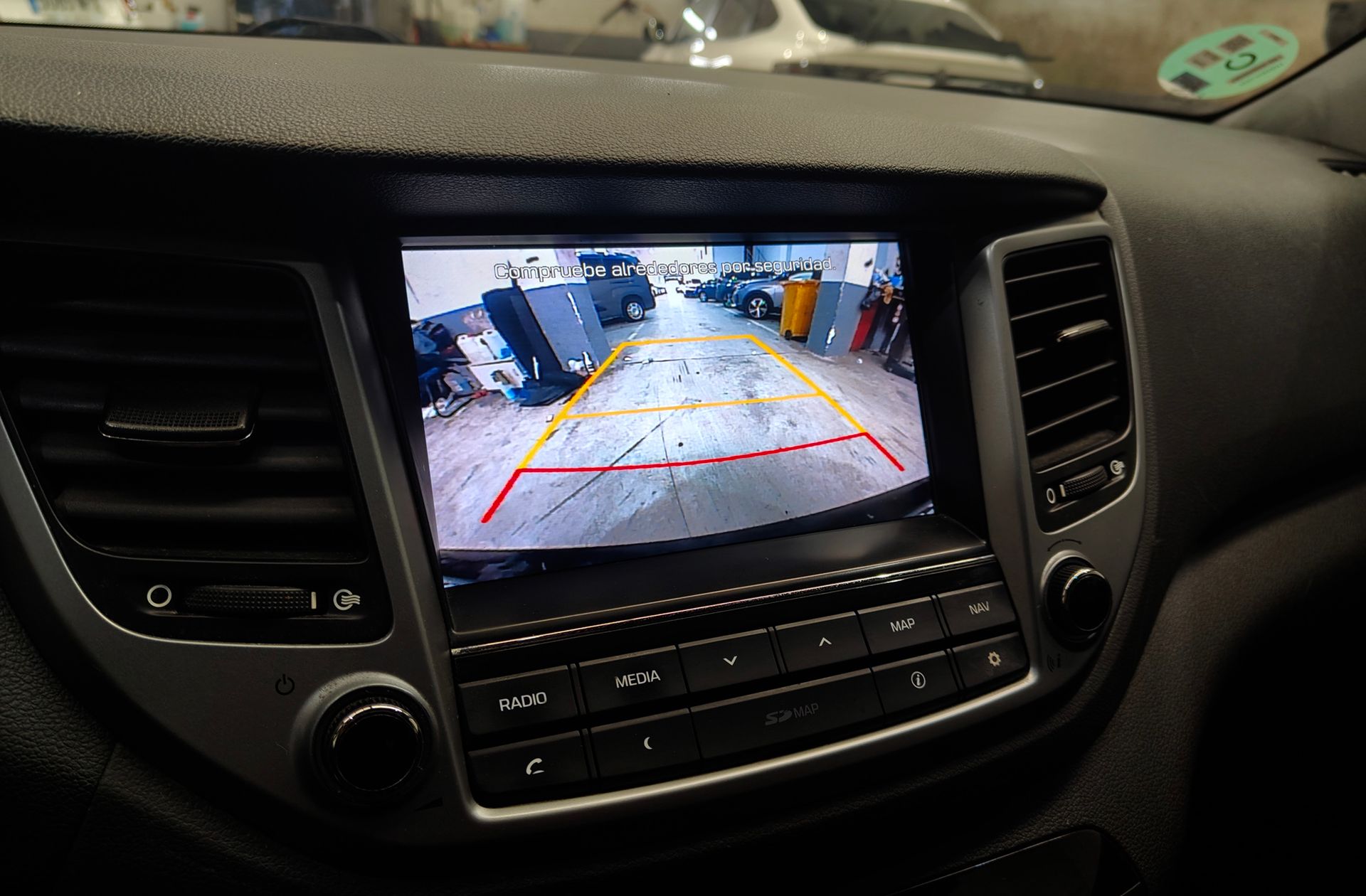 Hyundai Tucson 1.7 CRDi BlueDrive 25 Aniversario 4x2 - foto 9