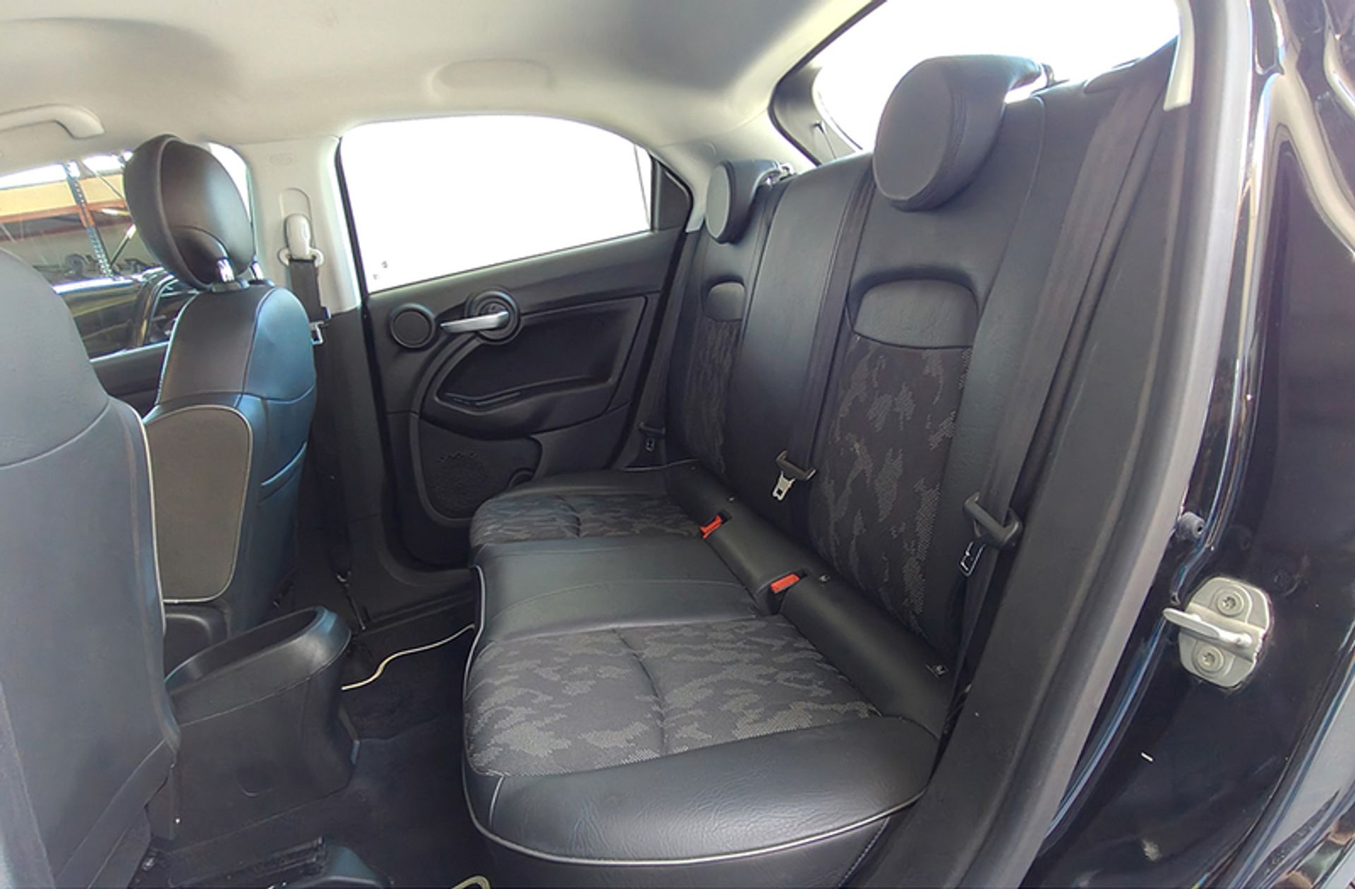 Fiat 500X 1.3 Firefly Cross T4 DCT - foto 12