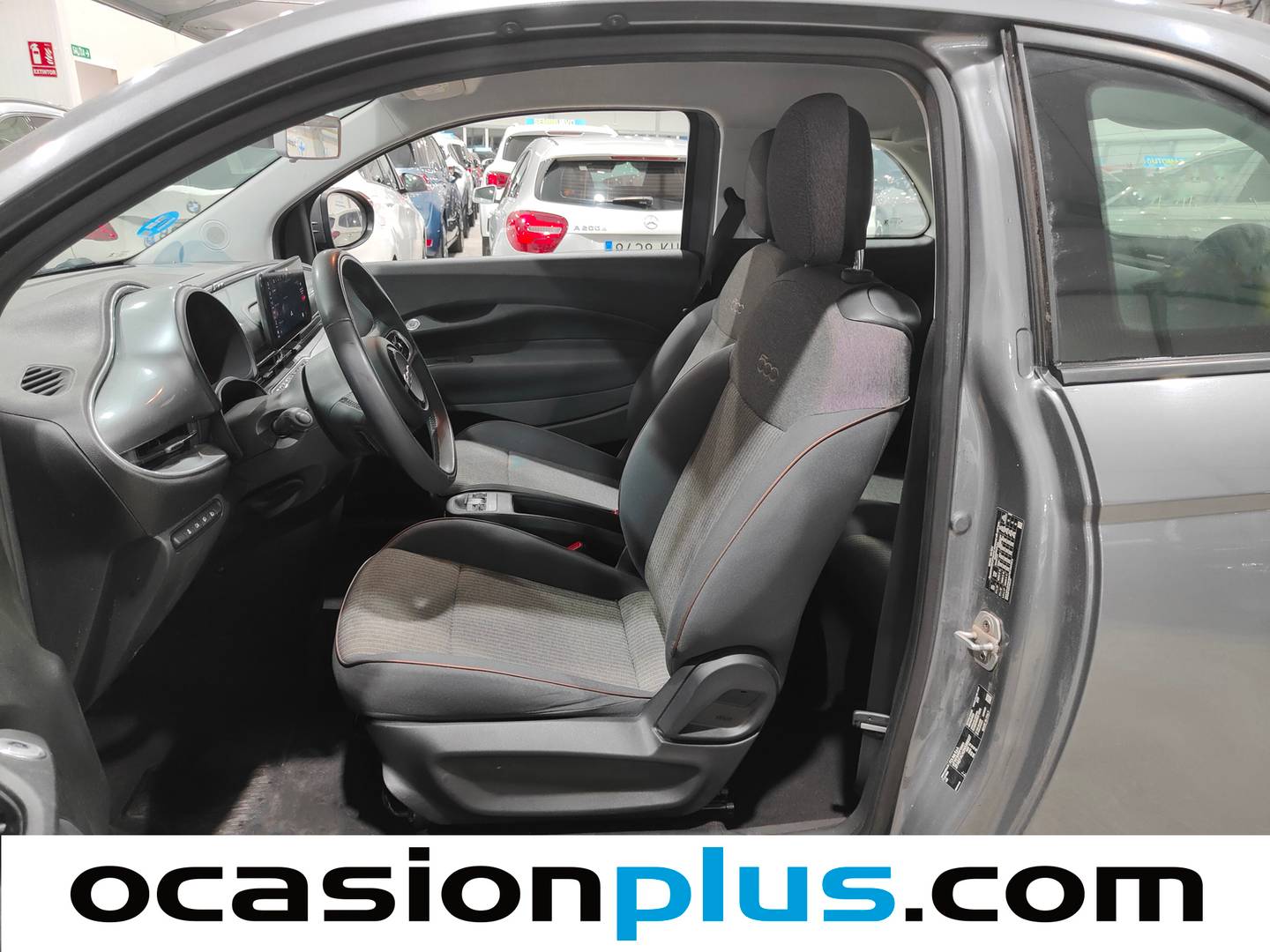 Foto asientos delanteros Fiat 500 Fiat 500 Electrico Icon Hb 320km (118 CV)