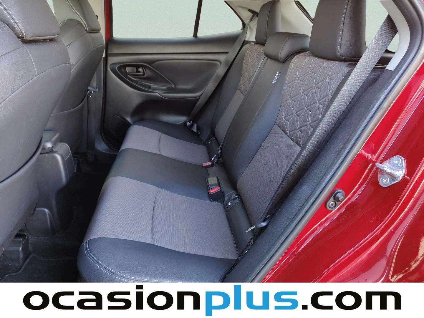 Foto asientos traseros Toyota Yaris Cross Toyota Yaris Cross 120H Adventure (116 CV)