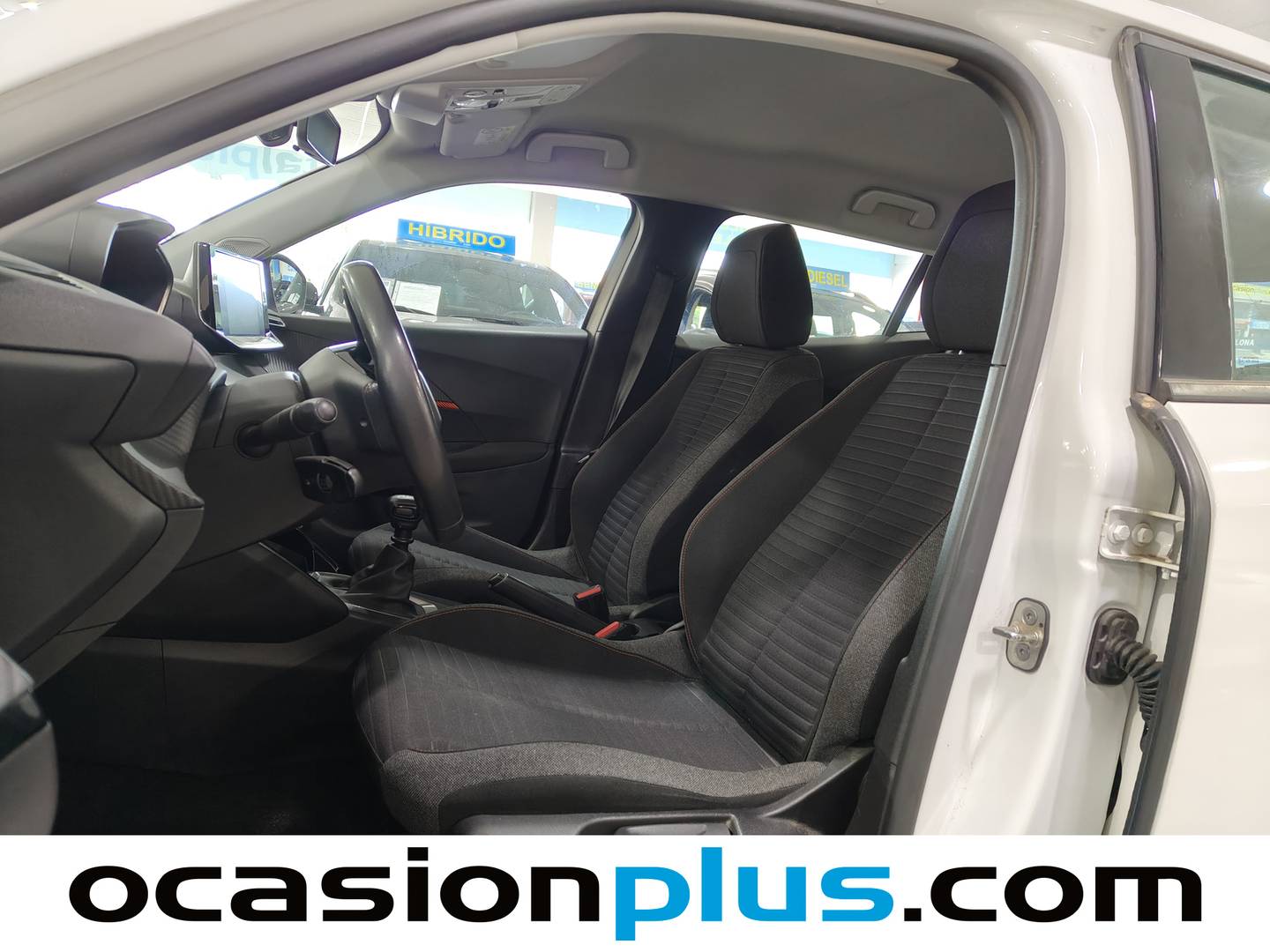 Foto asientos delanteros Peugeot 2008 Peugeot 2008 BlueHDi 110 S&S Active (110 CV)
