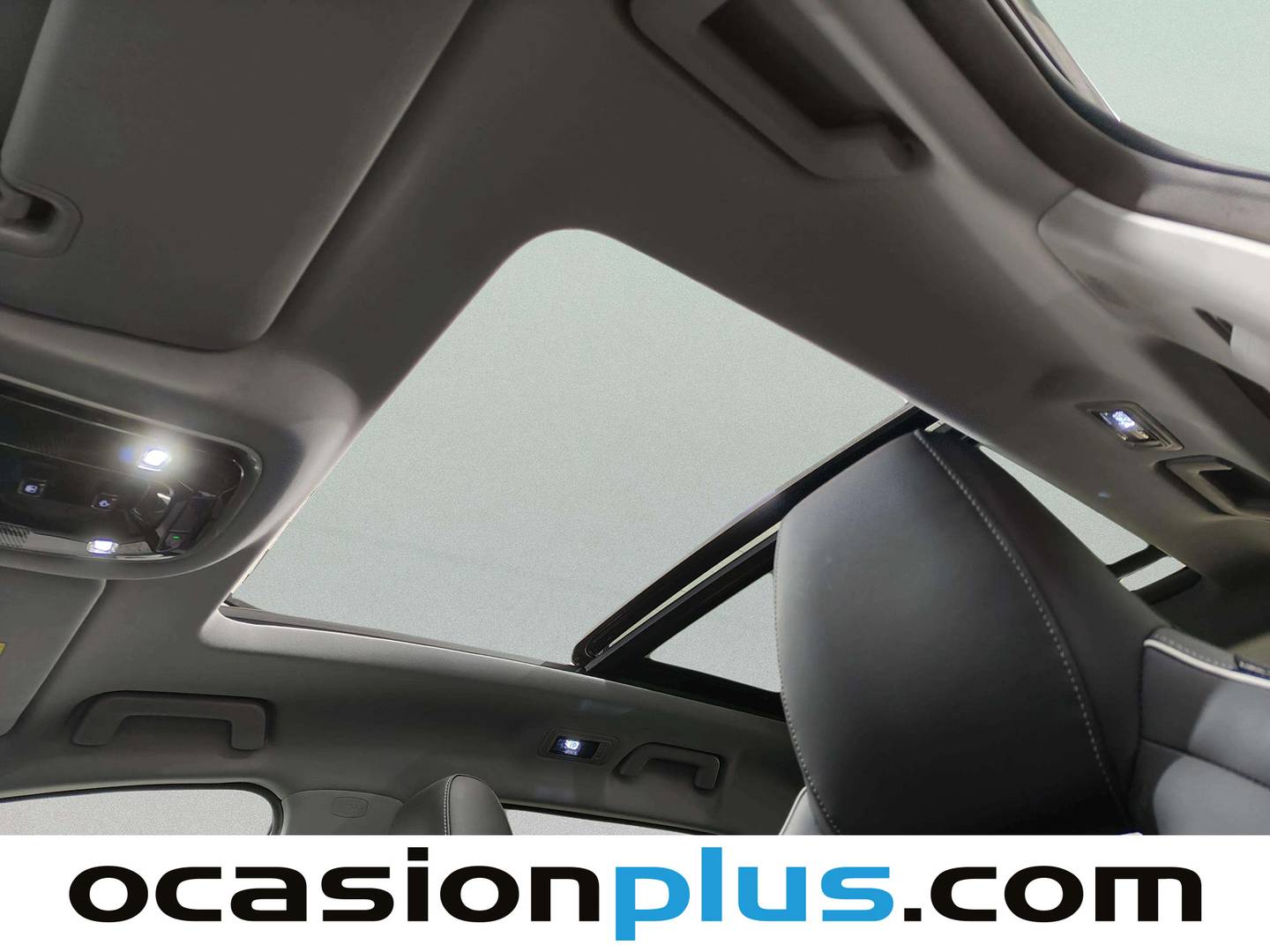 Extras y acabados del EBRO S700 EBRO S700 1.6 TGDI Luxury 7 DCT (147 CV)