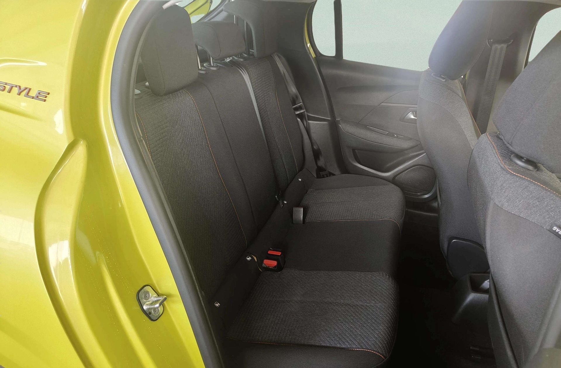 Peugeot 208 Style Hybrid 110 eDCS6 - foto 15