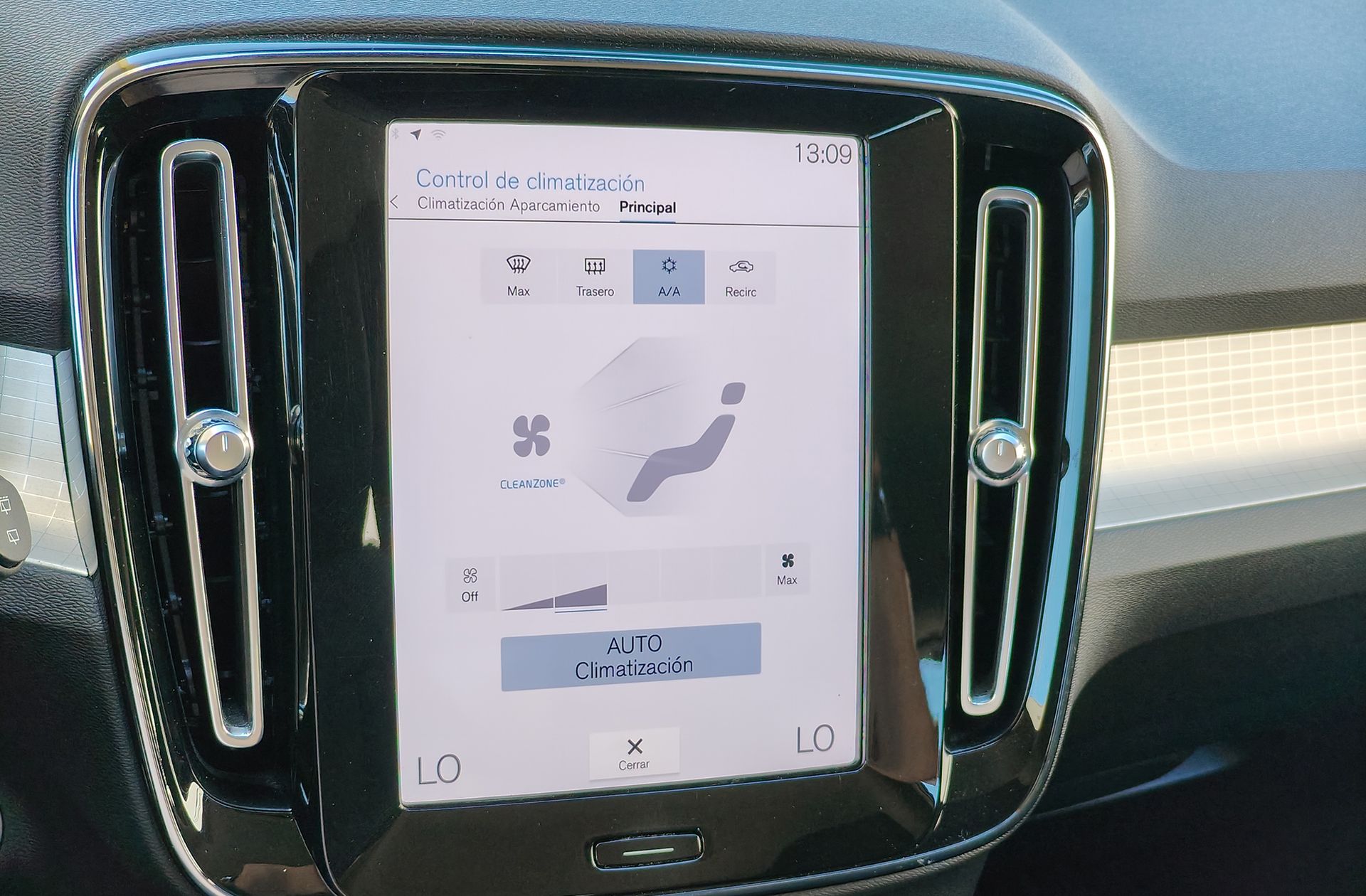 Volvo XC40 T3 Momentum Pro - foto 30