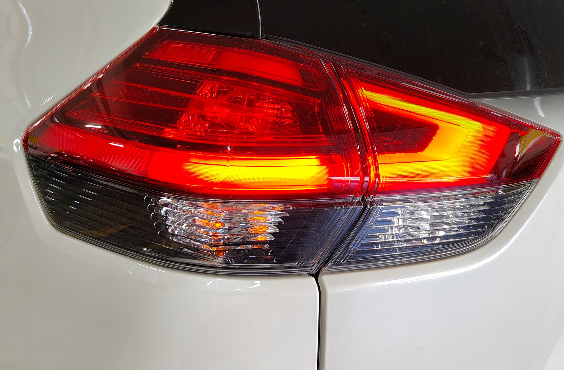 Nissan X-Trail dCi 150 Tekna 4x2 - foto 19