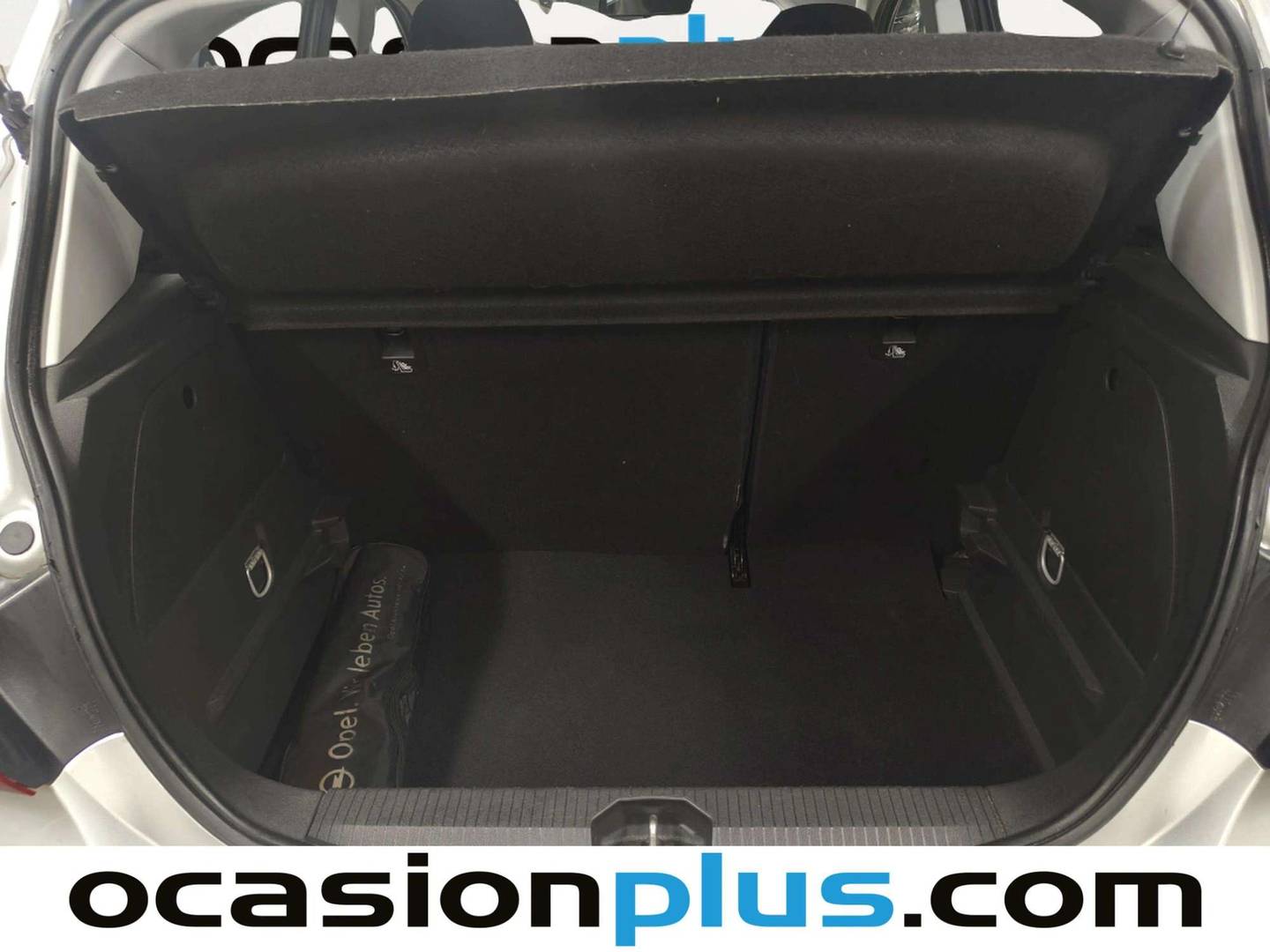 Fotos maletero Opel Corsa Opel Corsa 1.4 Selective (90 CV)