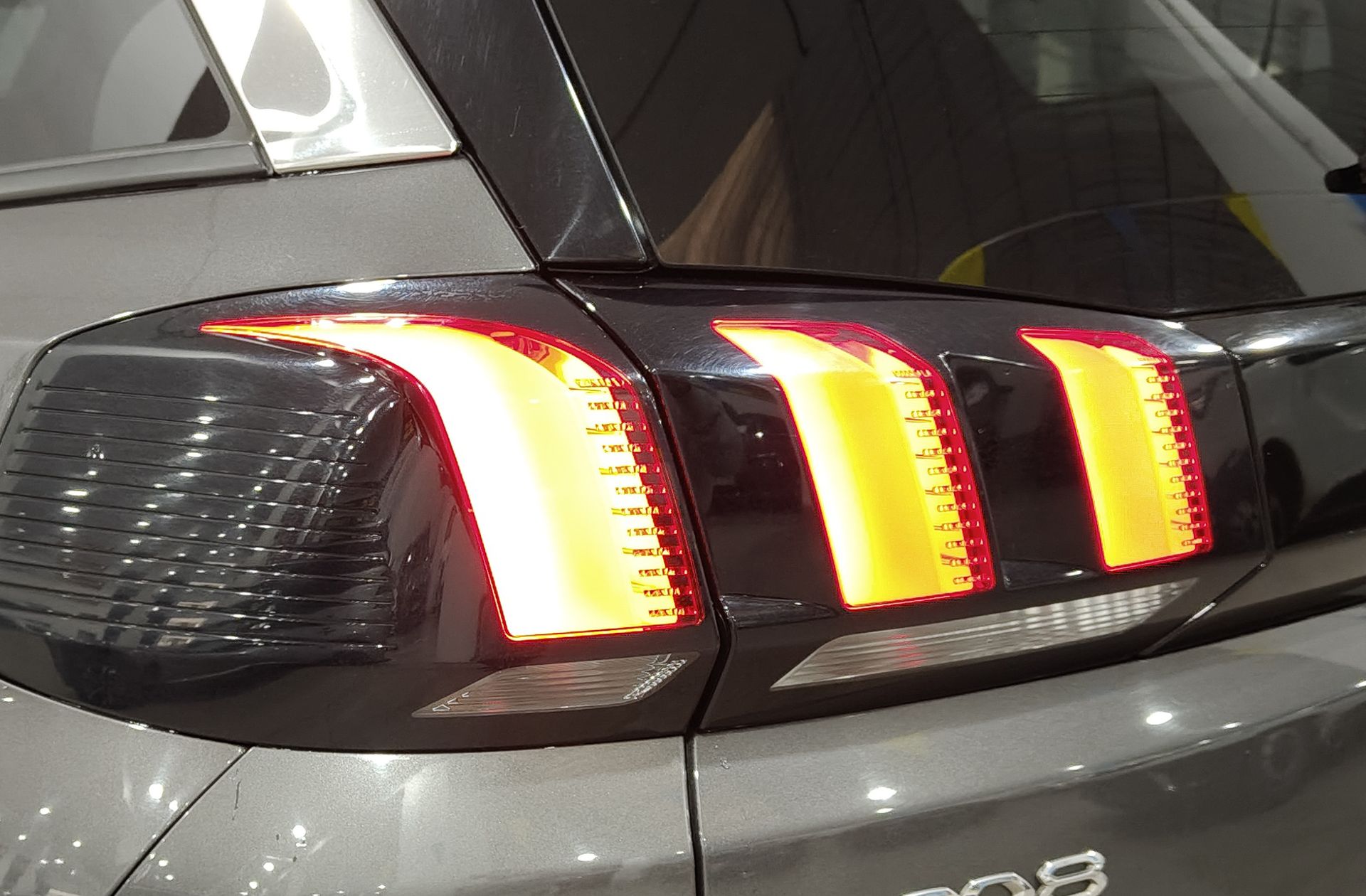 Peugeot 5008 PureTech 130 Allure Pack EAT8 7 plazas - foto 18