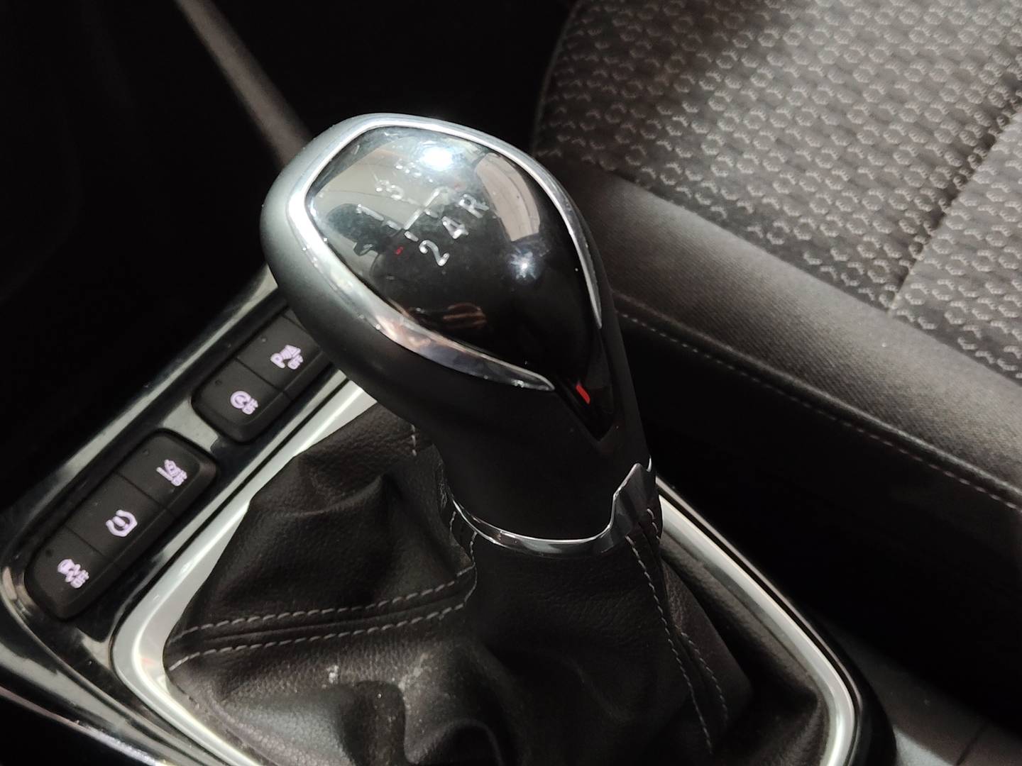 Foto Opel Crossland X Opel Crossland X 1.2 Turbo S&S ecoTEC Selective (110 CV)