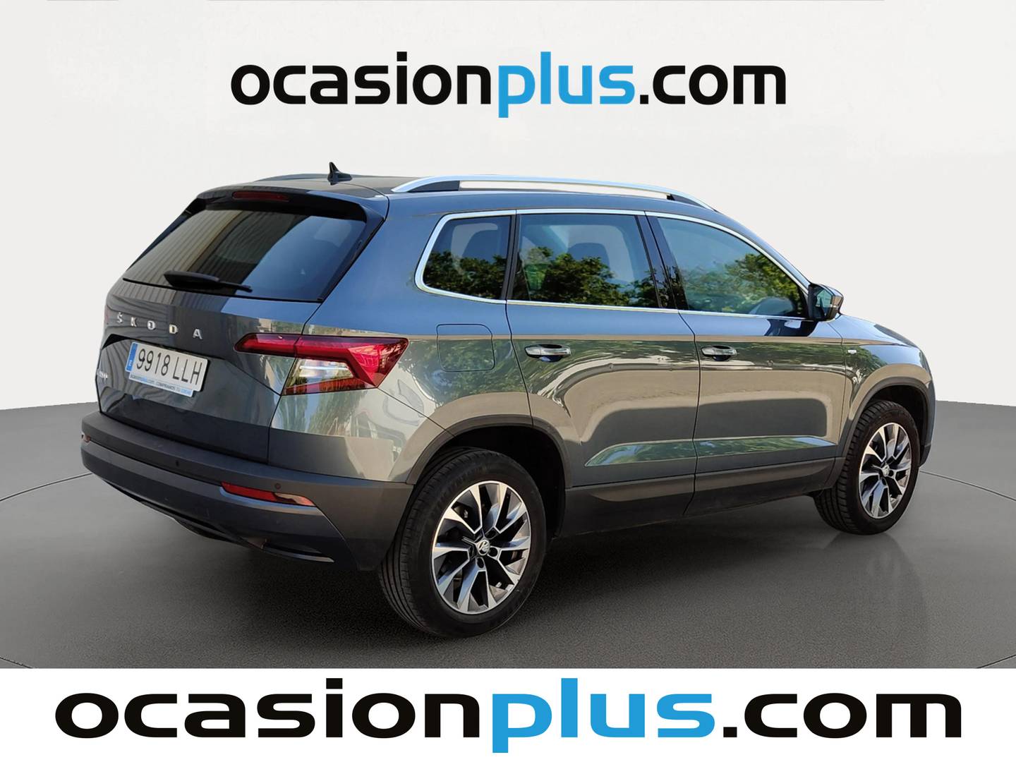Foto trasera Skoda Karoq Skoda Karoq 1.5 TSI ACT 125 Aniversario DSG (150 CV) derecha