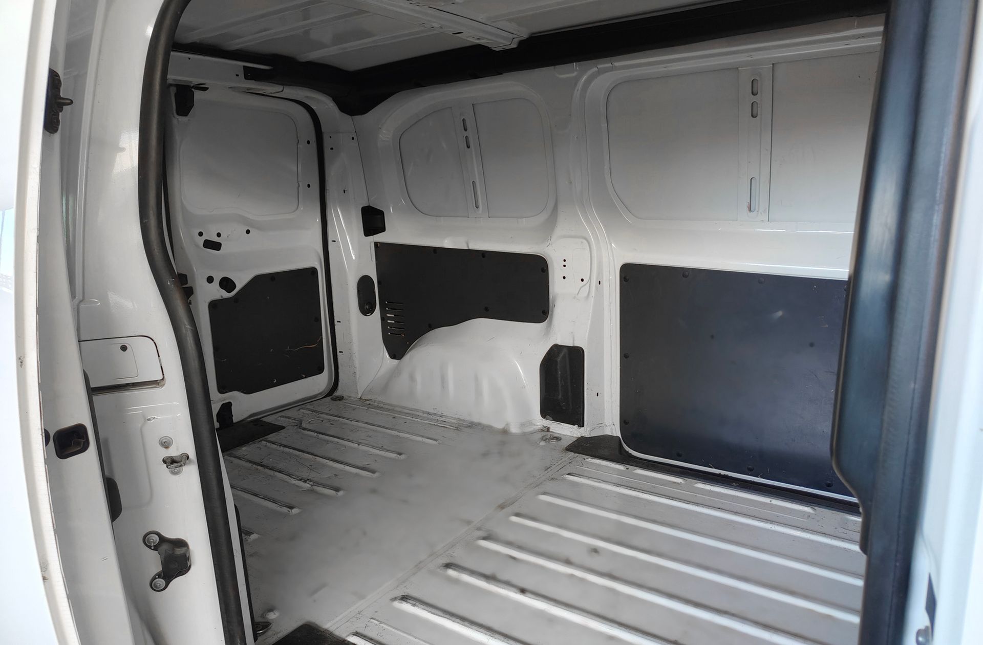 Peugeot Expert Furgon BlueHDi 100 Pro Standard - foto 12