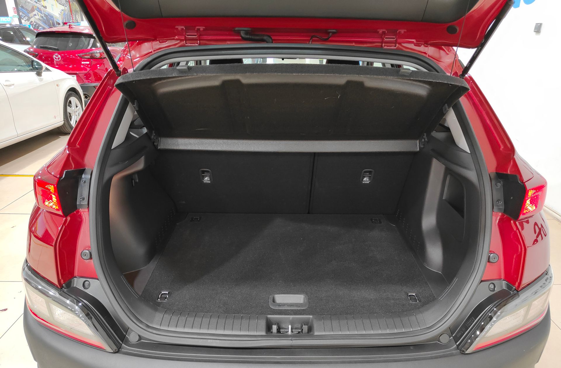 Hyundai Kona 1.6 GDI HEV Maxx DCT - foto 14