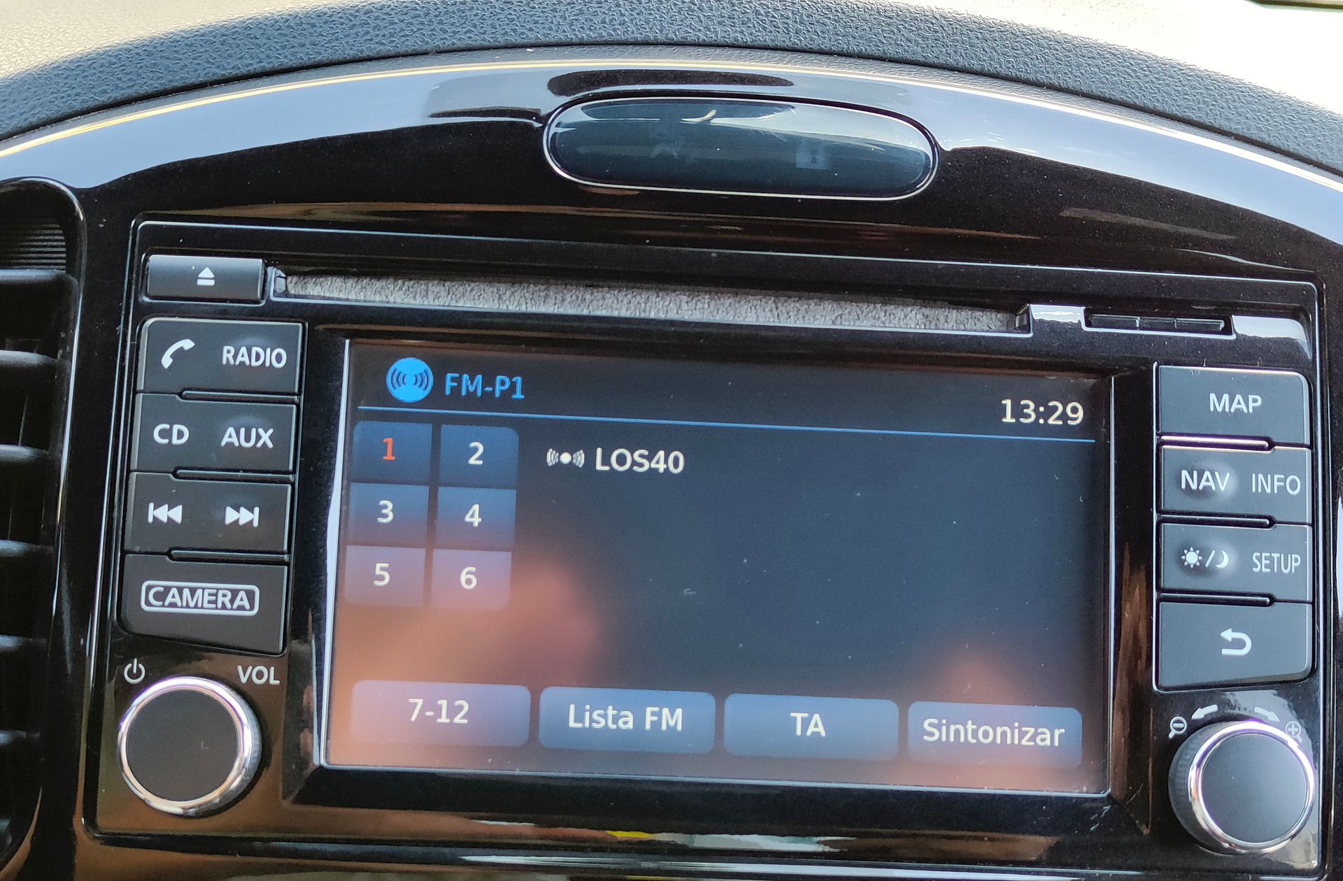 Nissan Juke dCi 110 N-Connecta 4x2 - foto 32