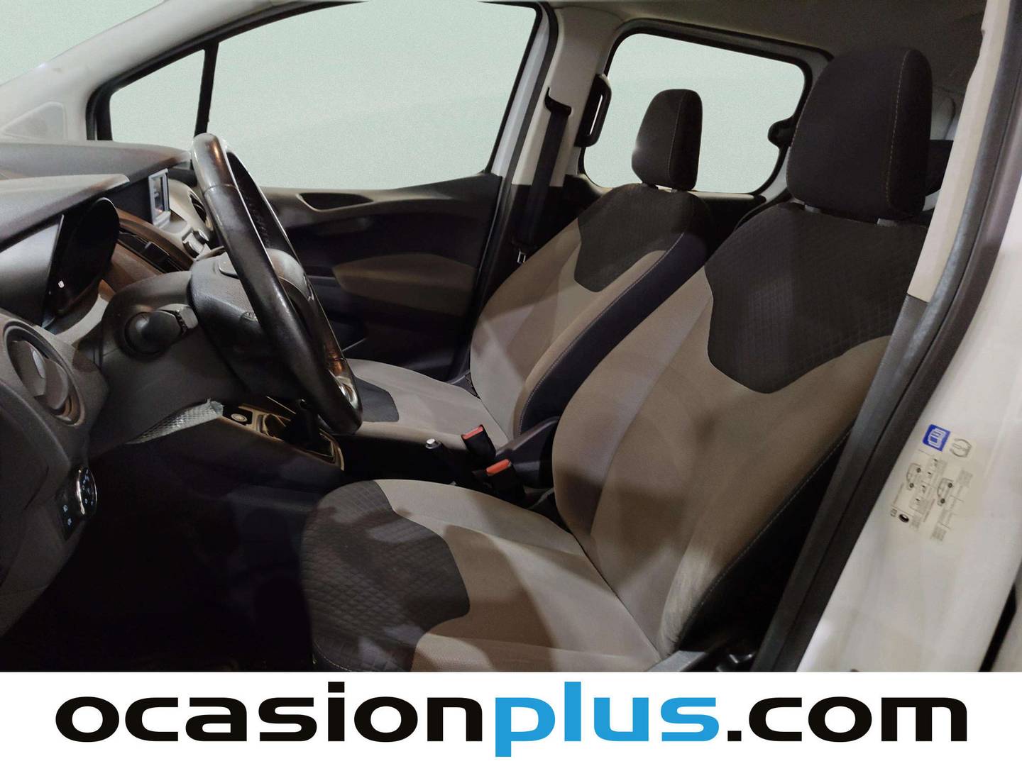 Foto asientos delanteros Ford Transit Courier Ford Transit Courier Kombi 1.5 TDCi Trend (100 CV)