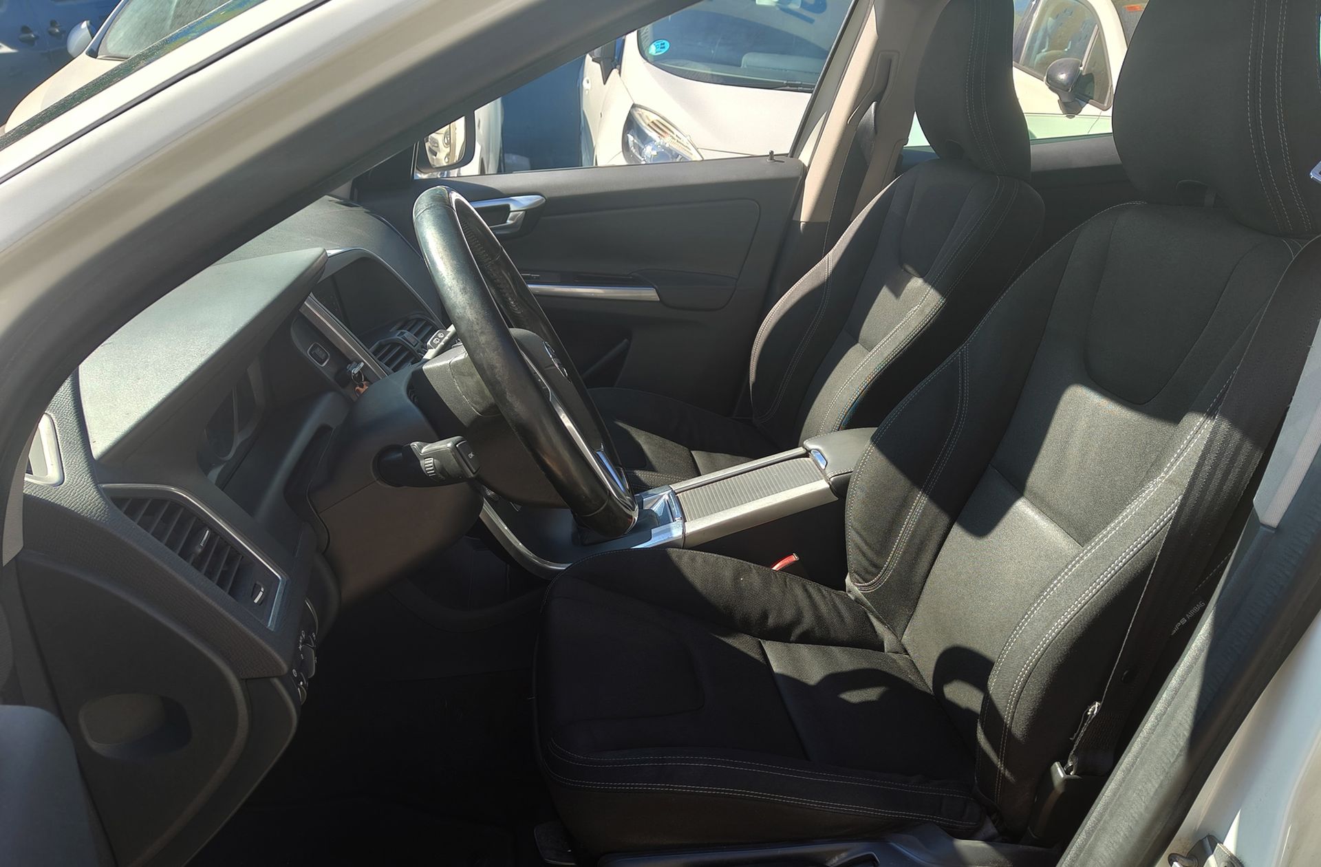 Volvo XC60 D3 Kinetic - foto 9