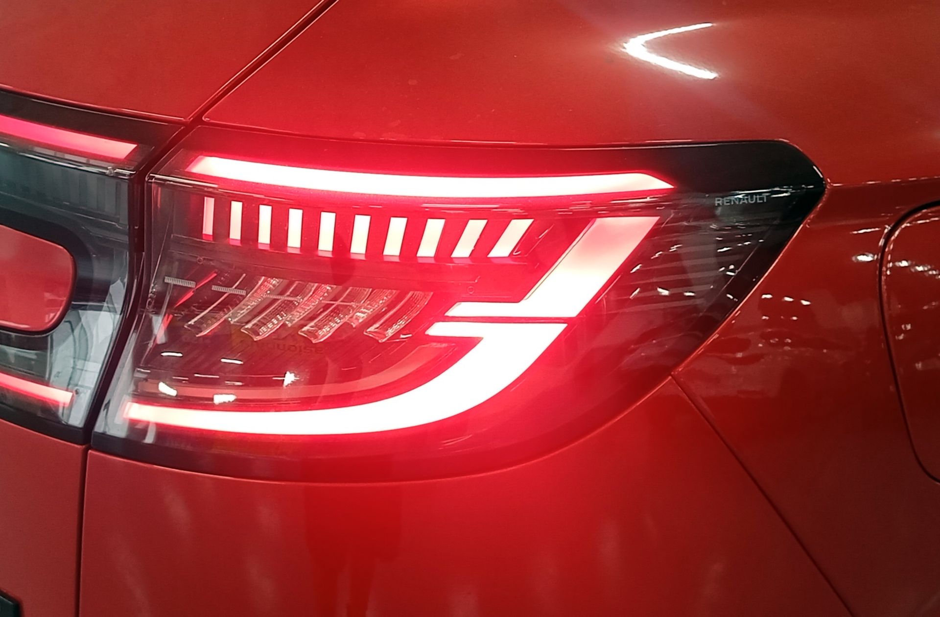 Renault Austral Techno E-Tech Full Hybrid - foto 16