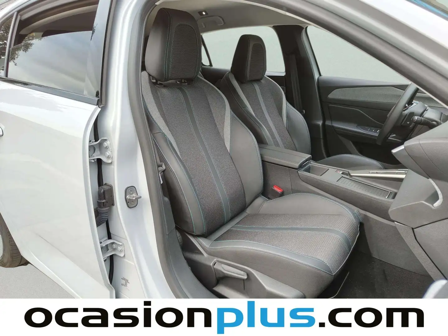 Foto Peugeot 308 Peugeot 308 Allure Hybrid eDCS6 (136 CV)