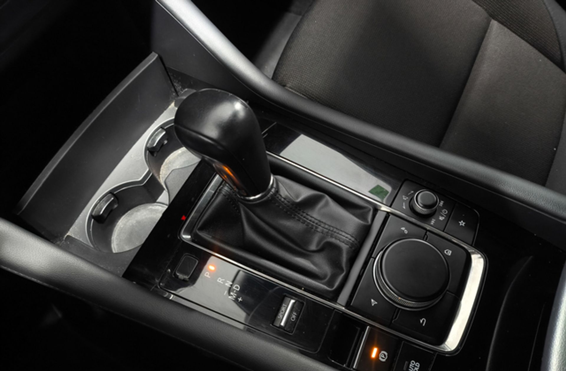 Mazda Mazda3 2.0 e-SKYACTIV-G Zenith - foto 5