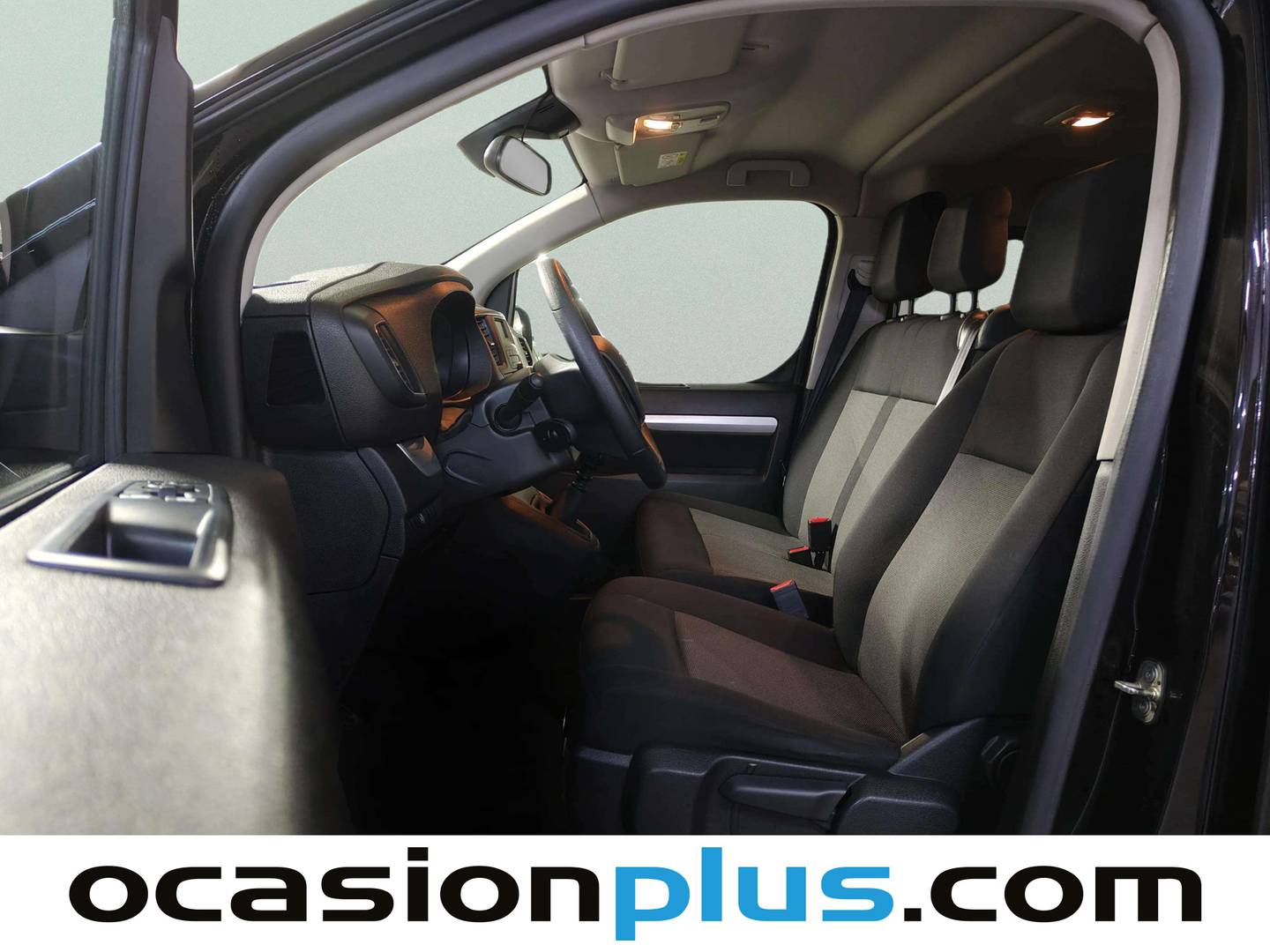 Foto asientos delanteros Toyota Proace Verso Toyota Proace Verso 1.5D VX Shuttle L2 (120 CV)