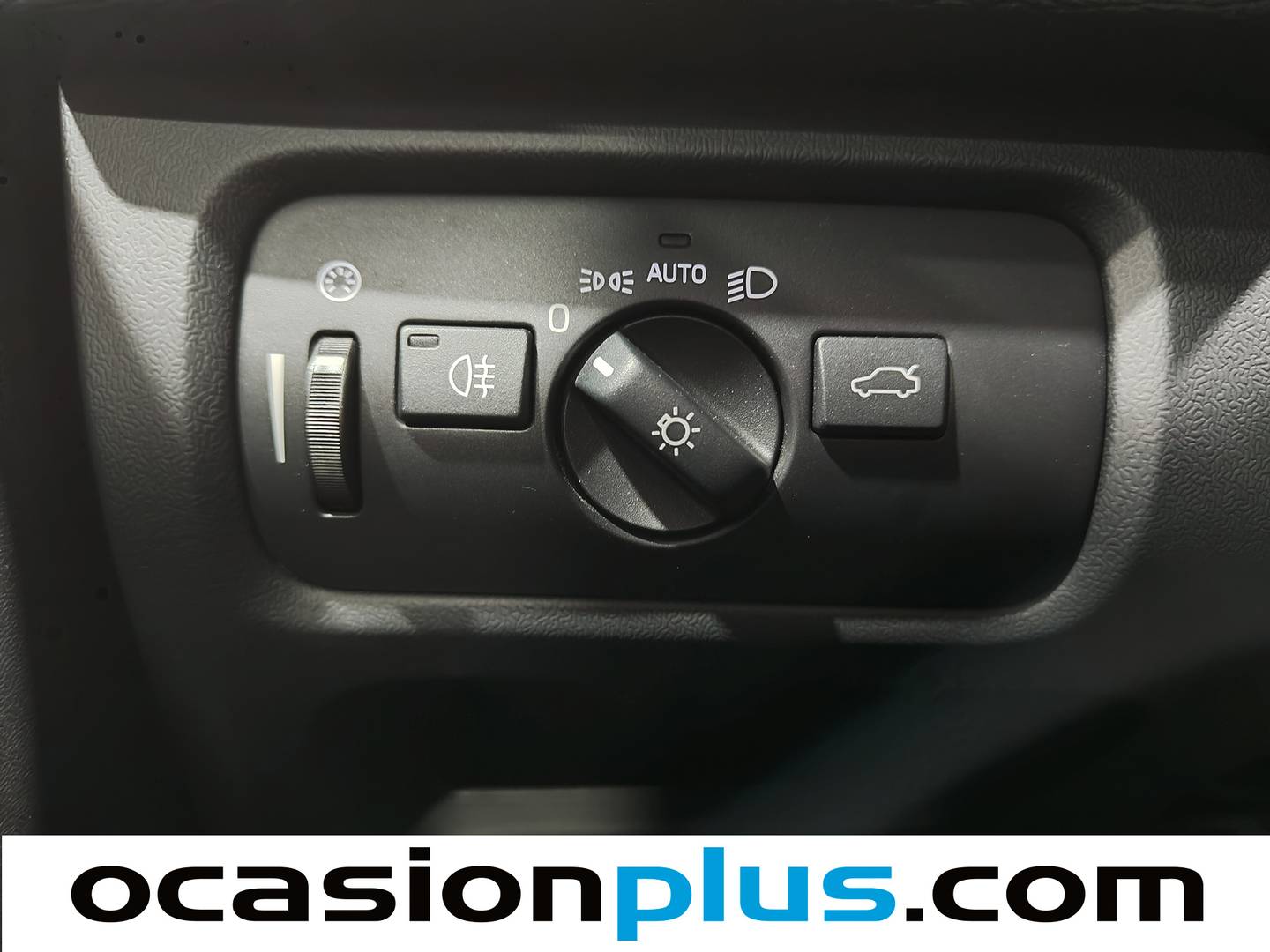 Volvo V40 Volvo V40 T2 Momentum Auto (122 CV) 2018