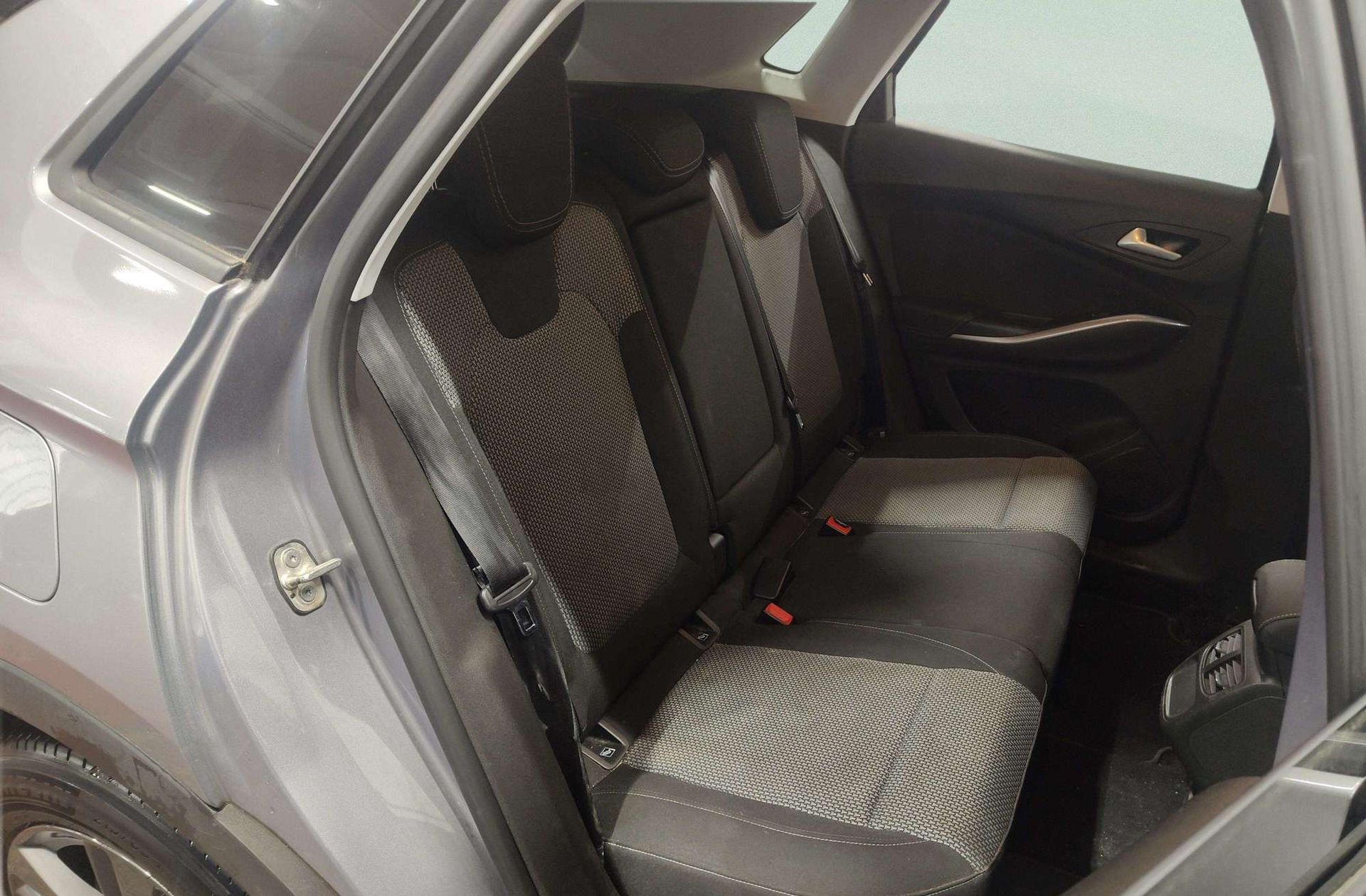 Opel Grandland 1.2 Turbo Edition - foto 18