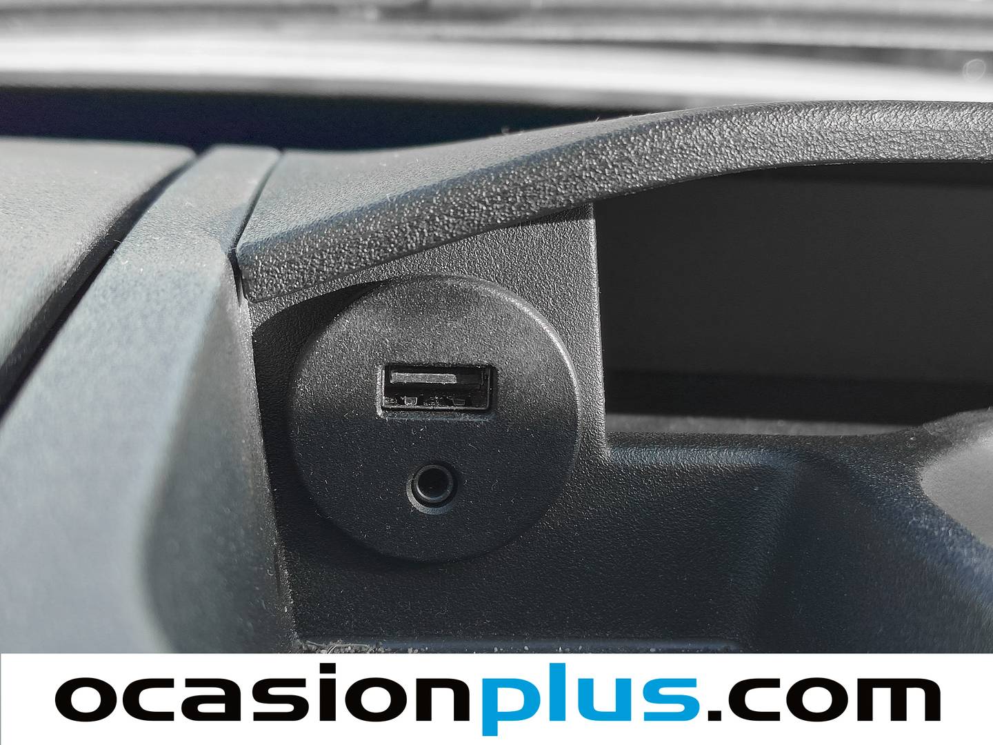 Foto Iveco Daily Iveco Daily Furgon 35S 16 V 3520L/H2 (156 CV)