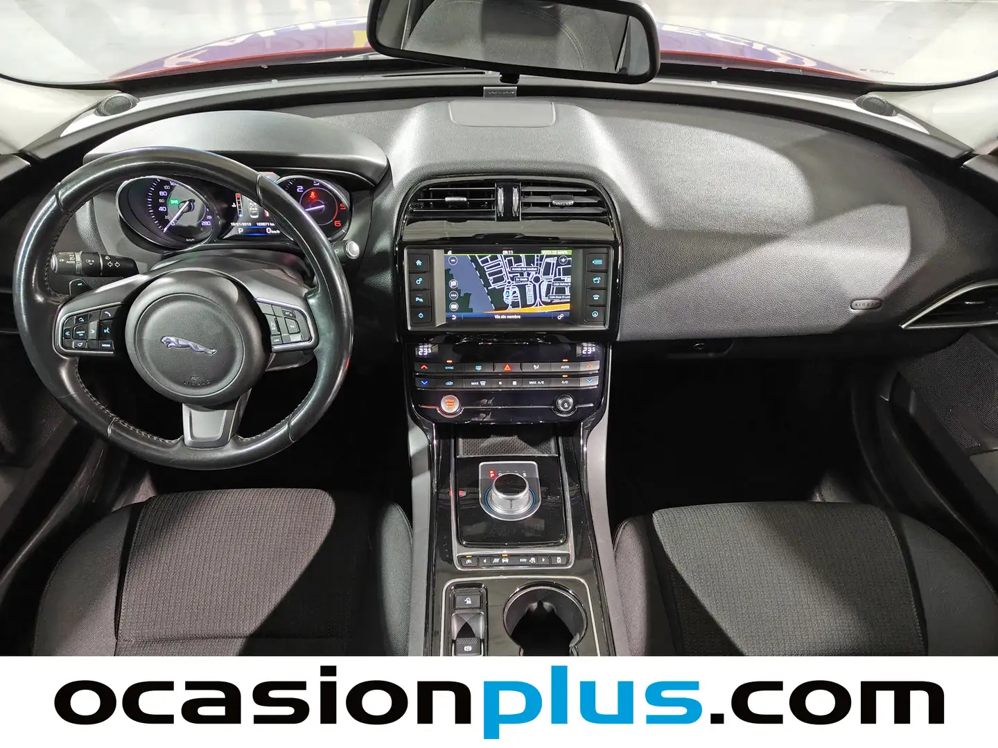 Foto Jaguar XE Jaguar XE 2.0 Diesel Pure RWD Auto (180 CV)