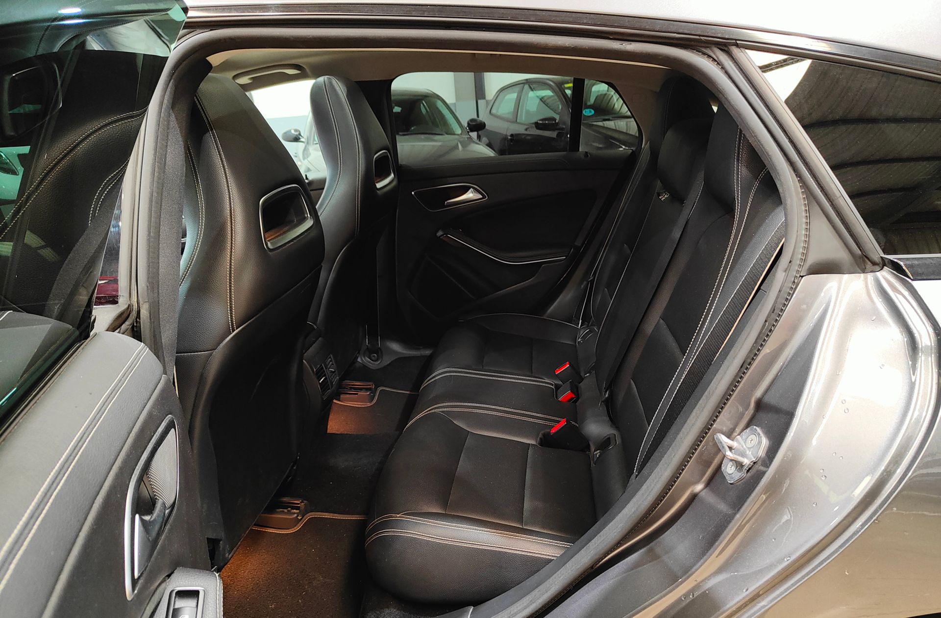 Mercedes-Benz CLA Shooting Brake 200 d Pack AMG - foto 12