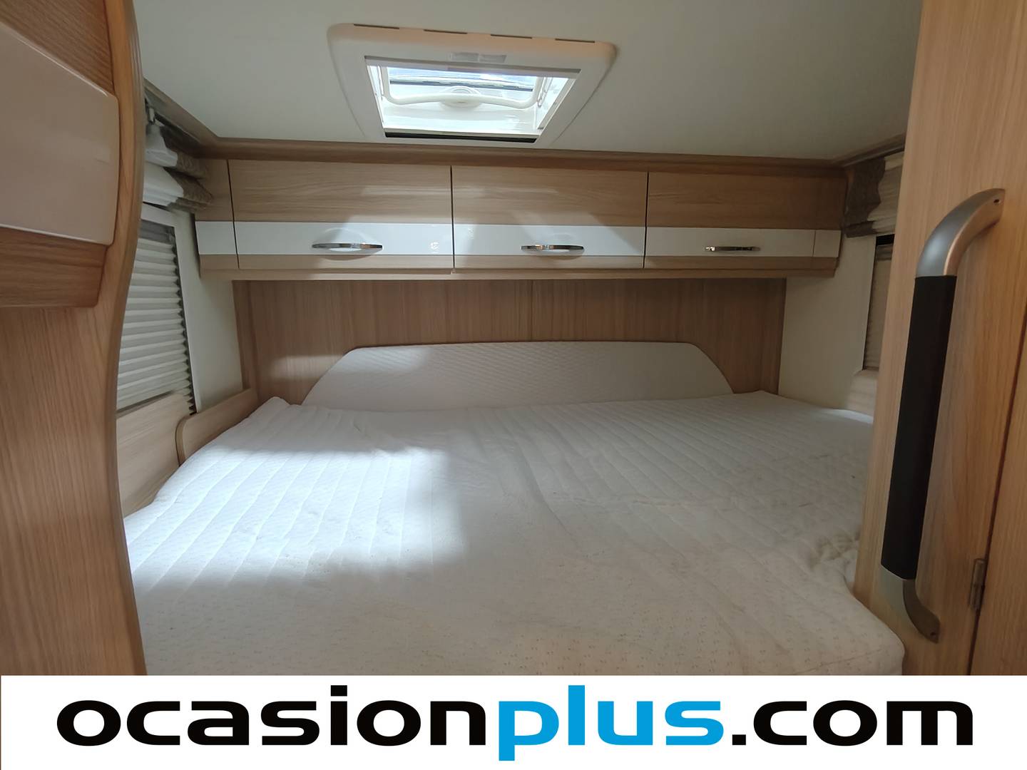 Foto Burstner BT5902 Burstner BT5902 BT5902 Travel Van T-590 (150 CV) 4 Plazas