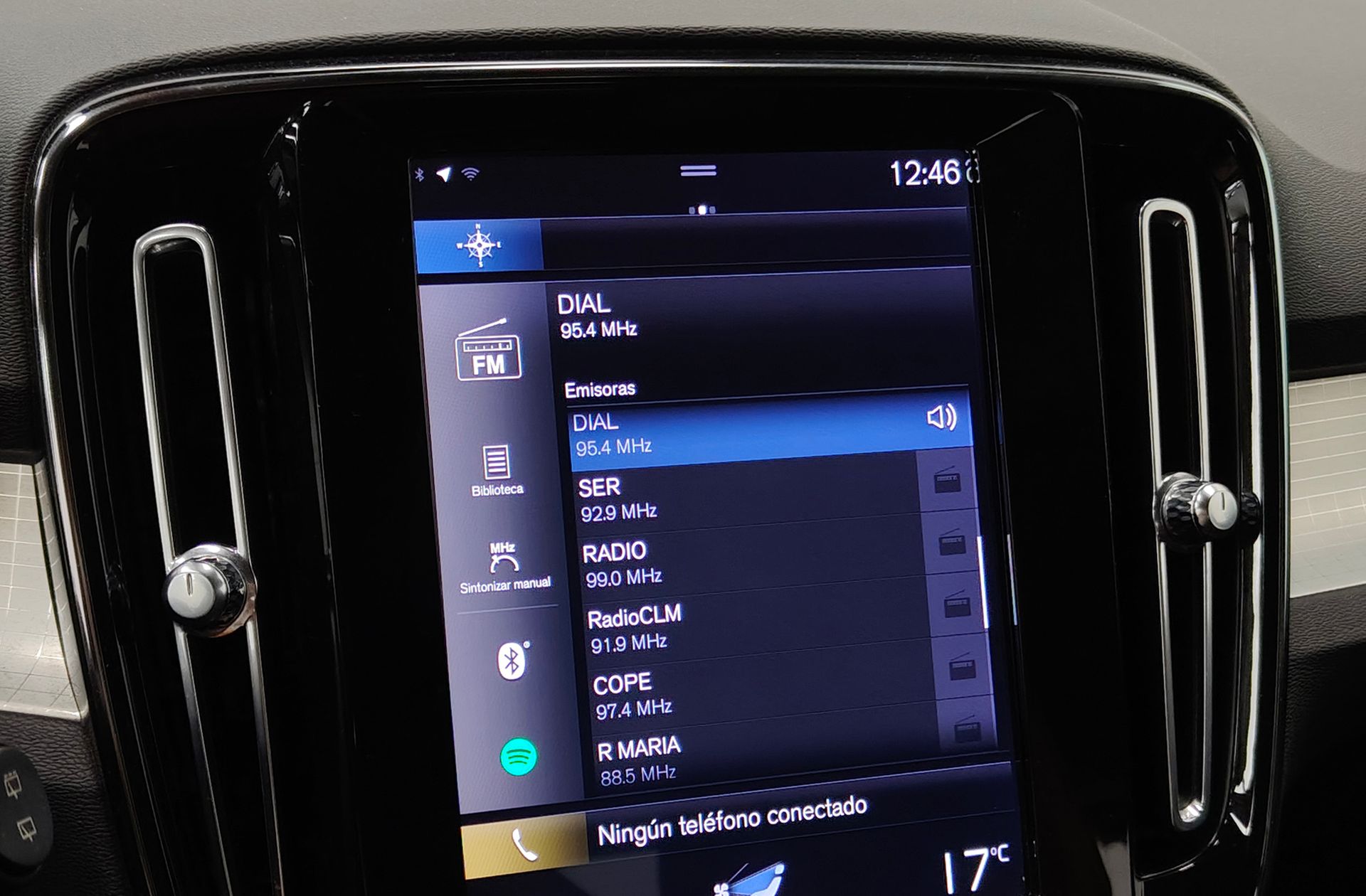 Volvo XC40 D3 Momentum AWD - foto 37