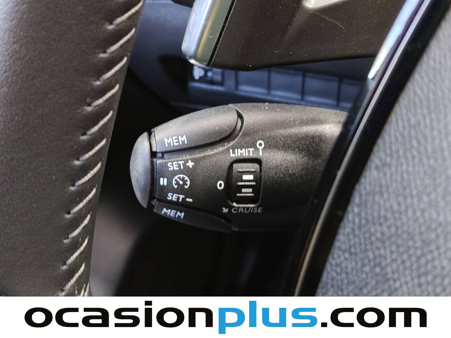 Peugeot 208 Peugeot 208 Style Hybrid 110 eDCS6 (110 CV) seminuevo
