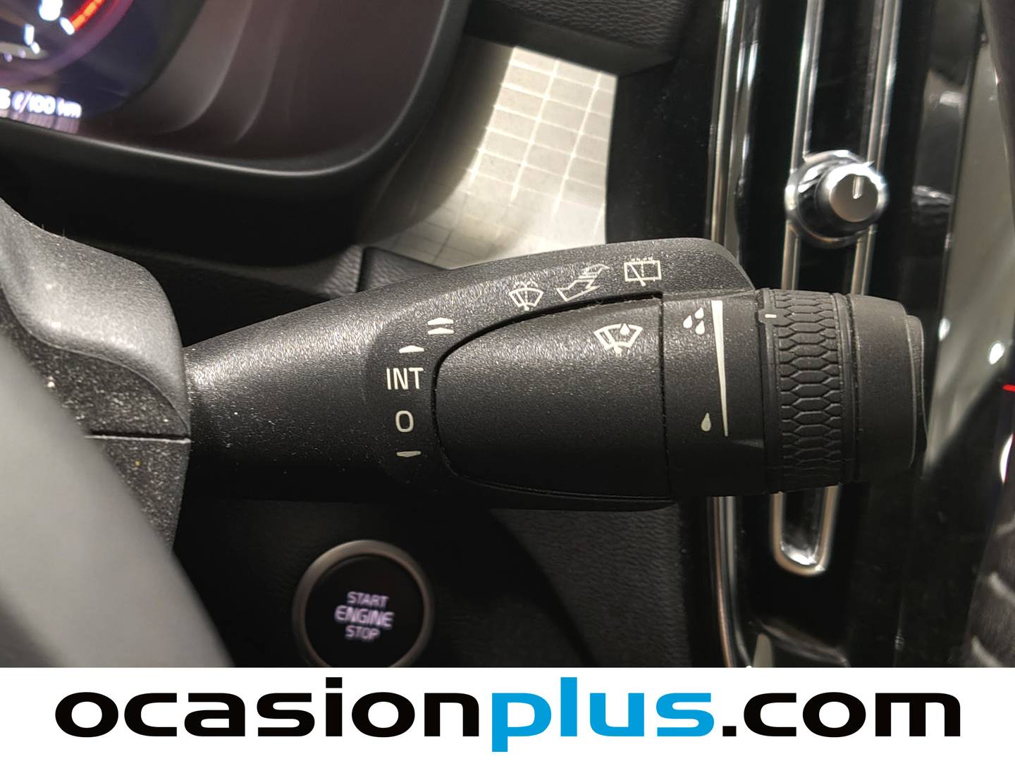 Volvo XC40 Volvo XC40 T3 Momentum Pro Auto (163 CV) gasolina