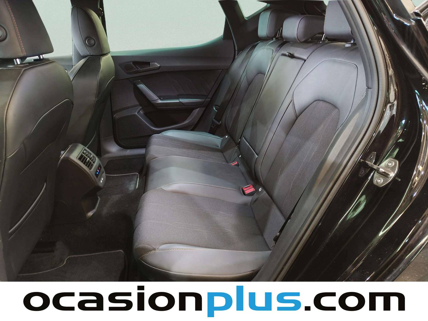 Foto asientos traseros Cupra León CUPRA León 1.5 eTSI DSG (150 CV)