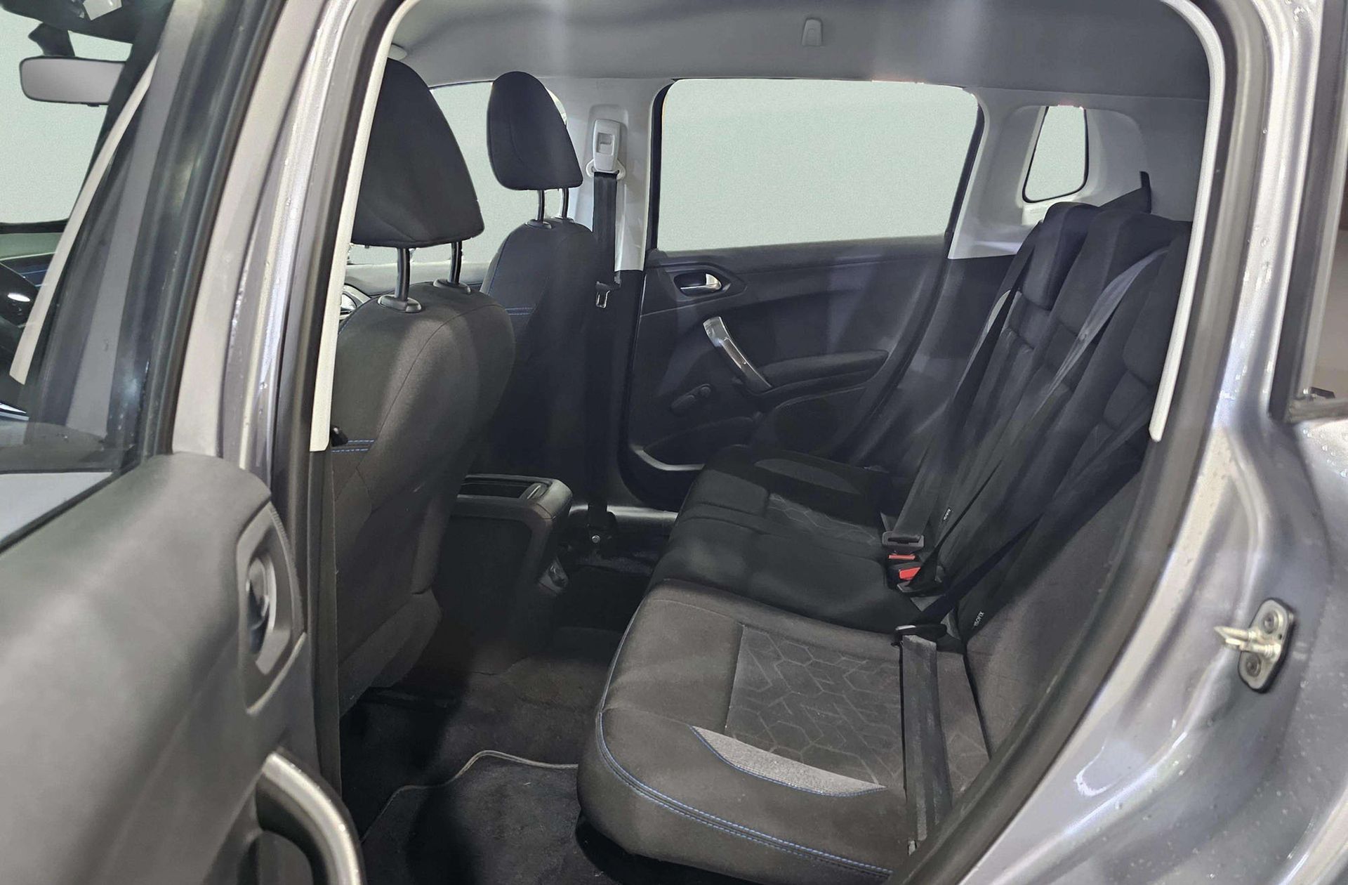 Peugeot 2008 PureTech 82 Style - foto 12