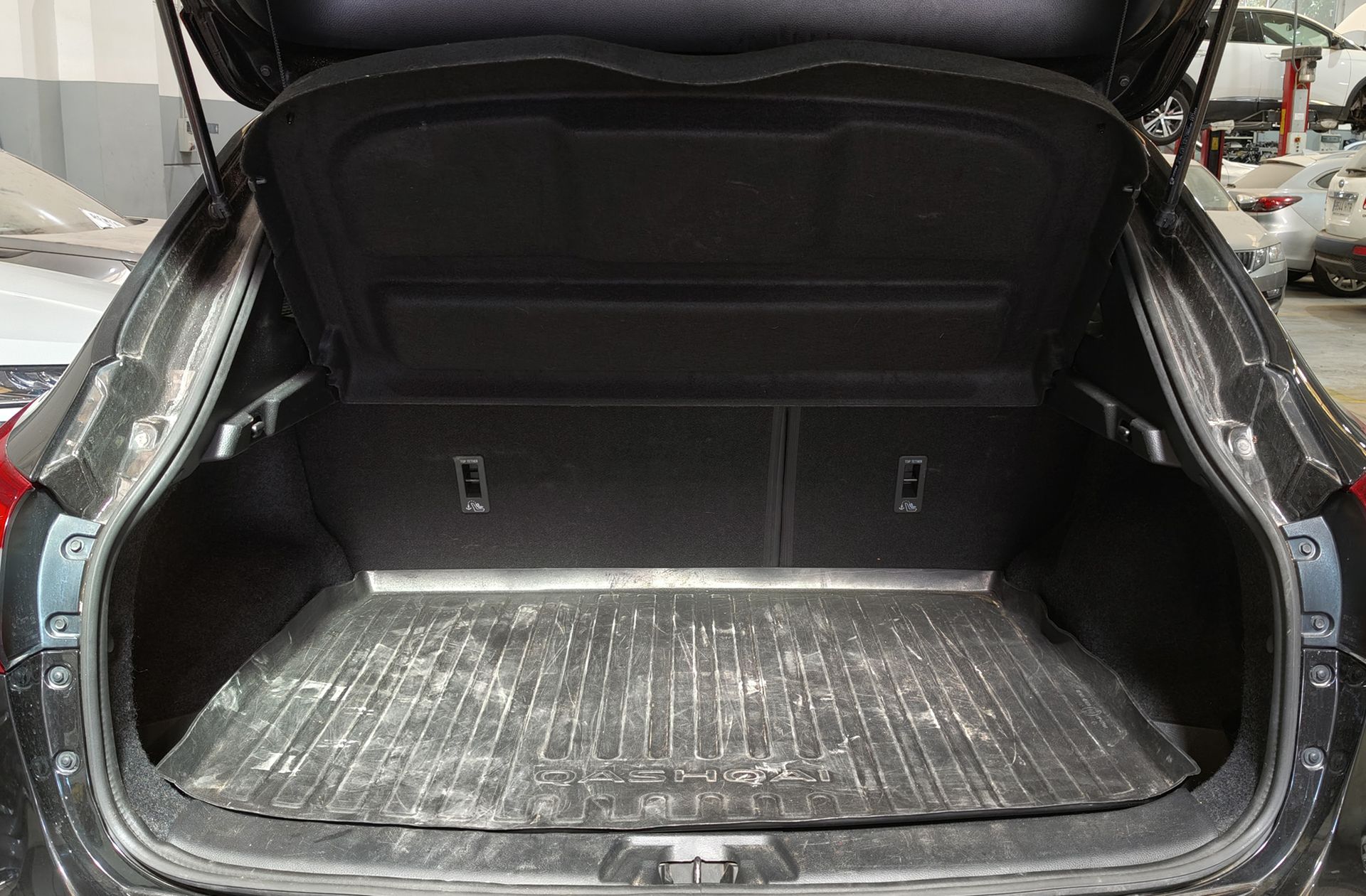 Nissan Qashqai DIG-T 115 Tekna 4x2 Xtronic - foto 19
