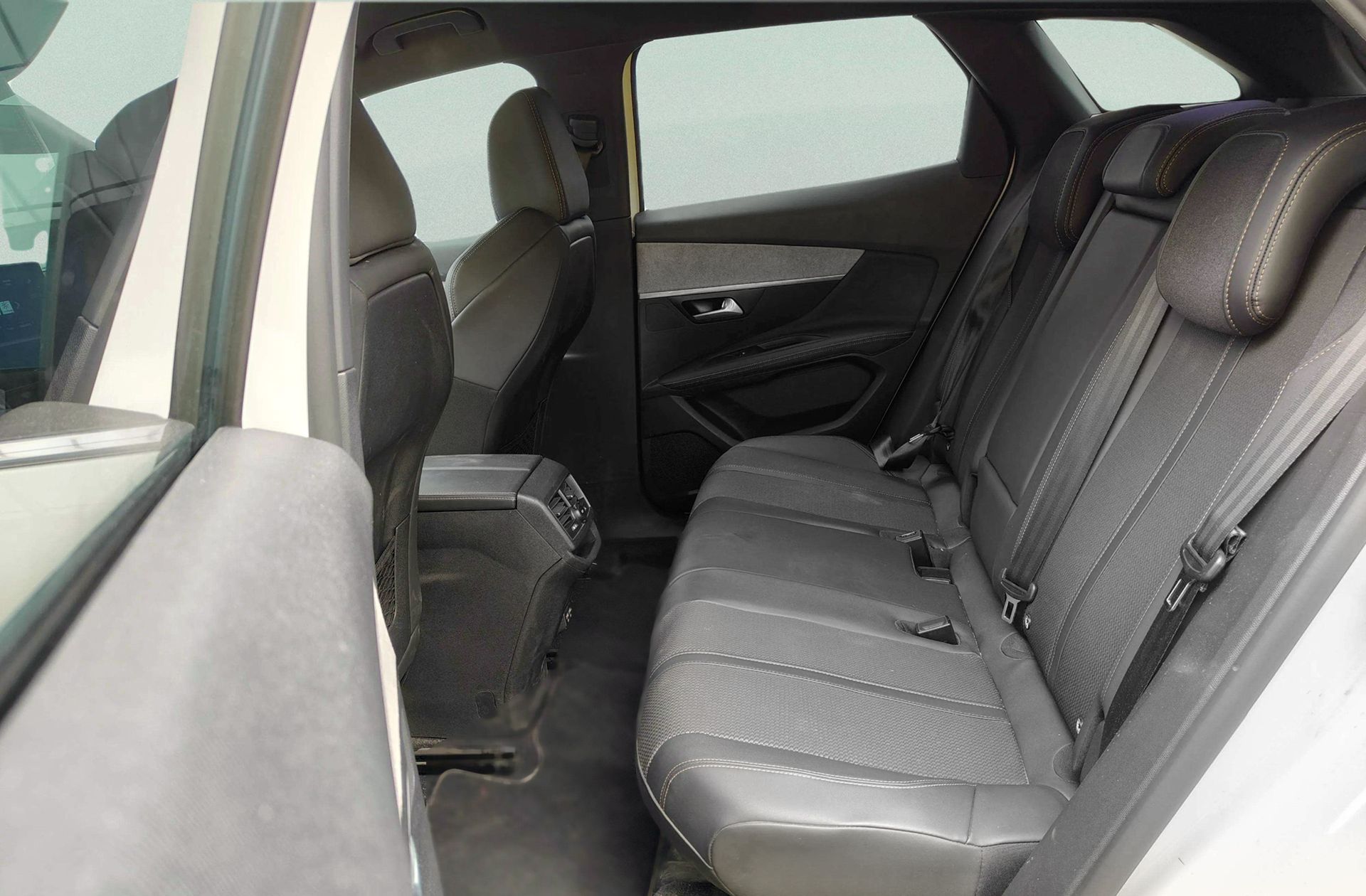 Peugeot 3008 BlueHDi 130 GT EAT8 - foto 13
