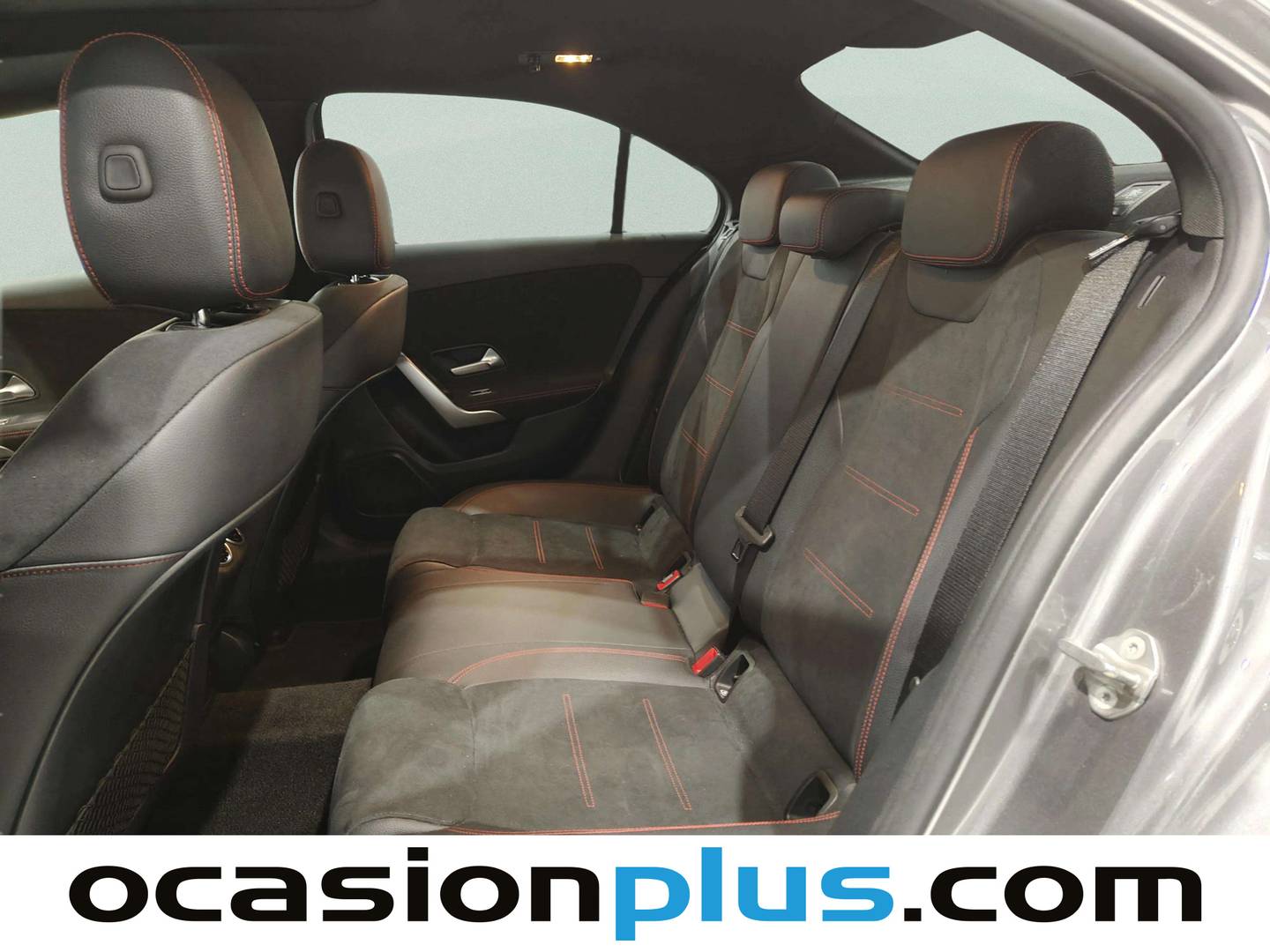 Foto asientos traseros Mercedes Clase A Mercedes-Benz Clase A Clase A 180 (136 CV)