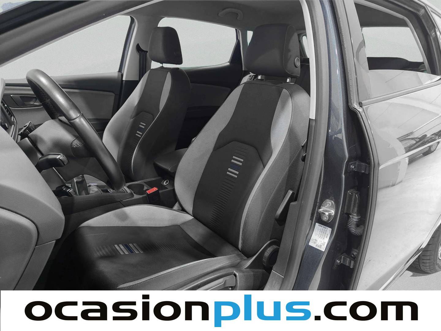 Foto asientos delanteros Seat León Seat León 1.0 EcoTSI S&S Style Visio Edition (115 CV)