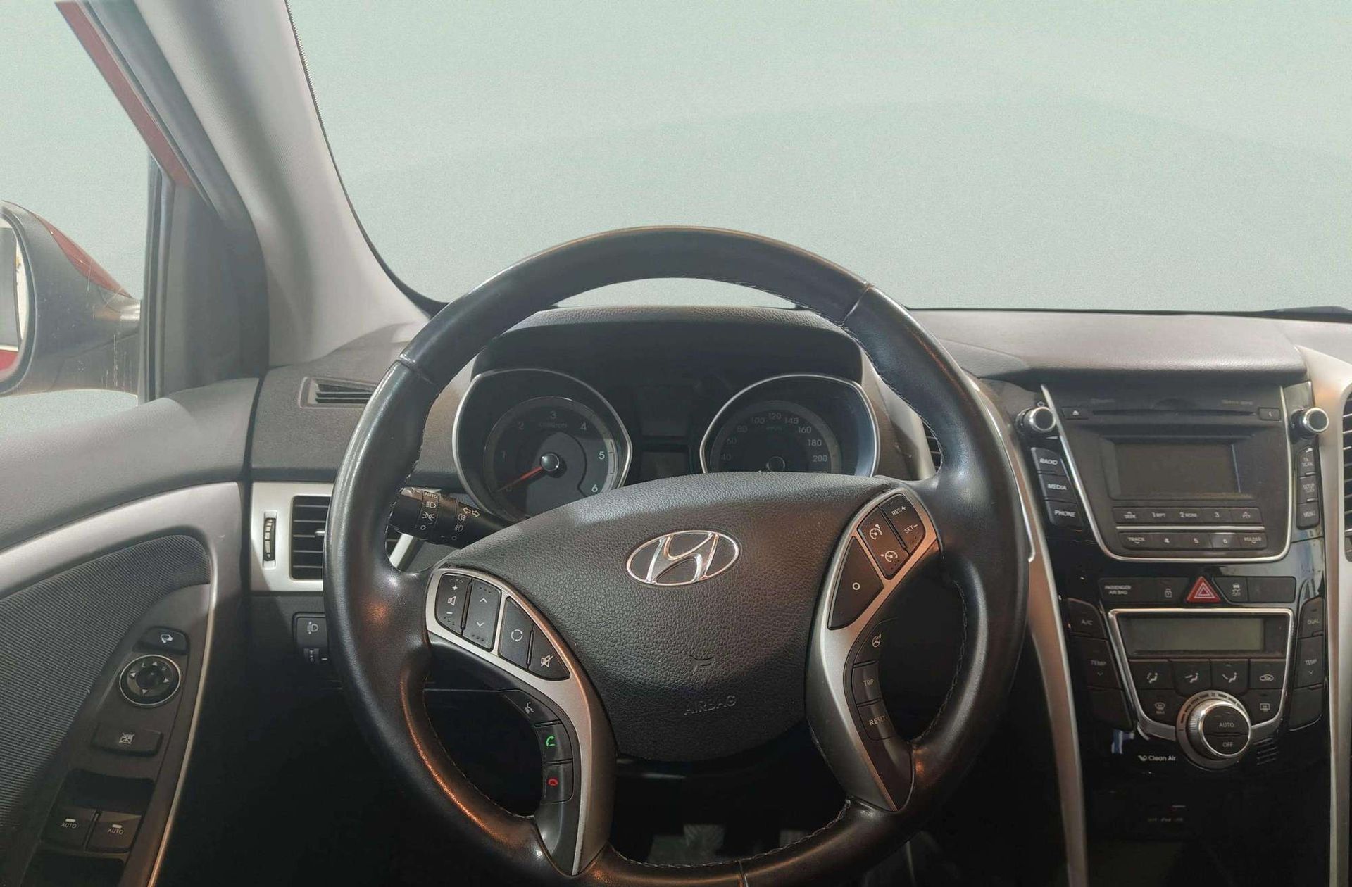 Hyundai i30 1.6 CRDi BlueDrive Tecno - foto 19