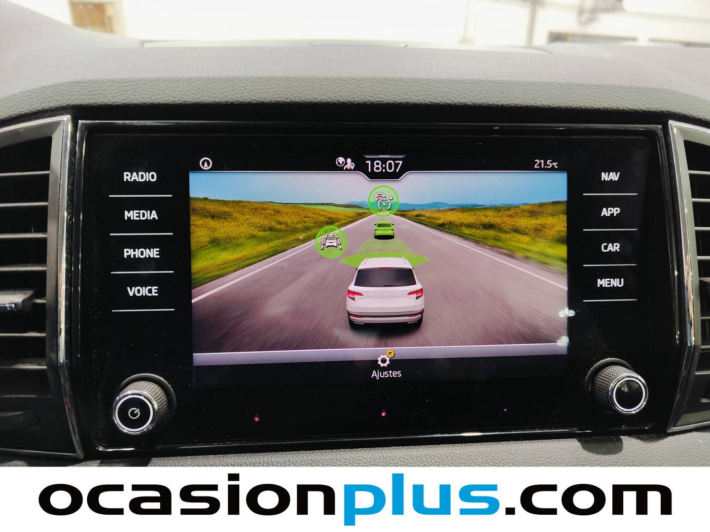 Foto Skoda Karoq Skoda Karoq 2.0 TDI Ambition 4X4 DSG (150 CV)