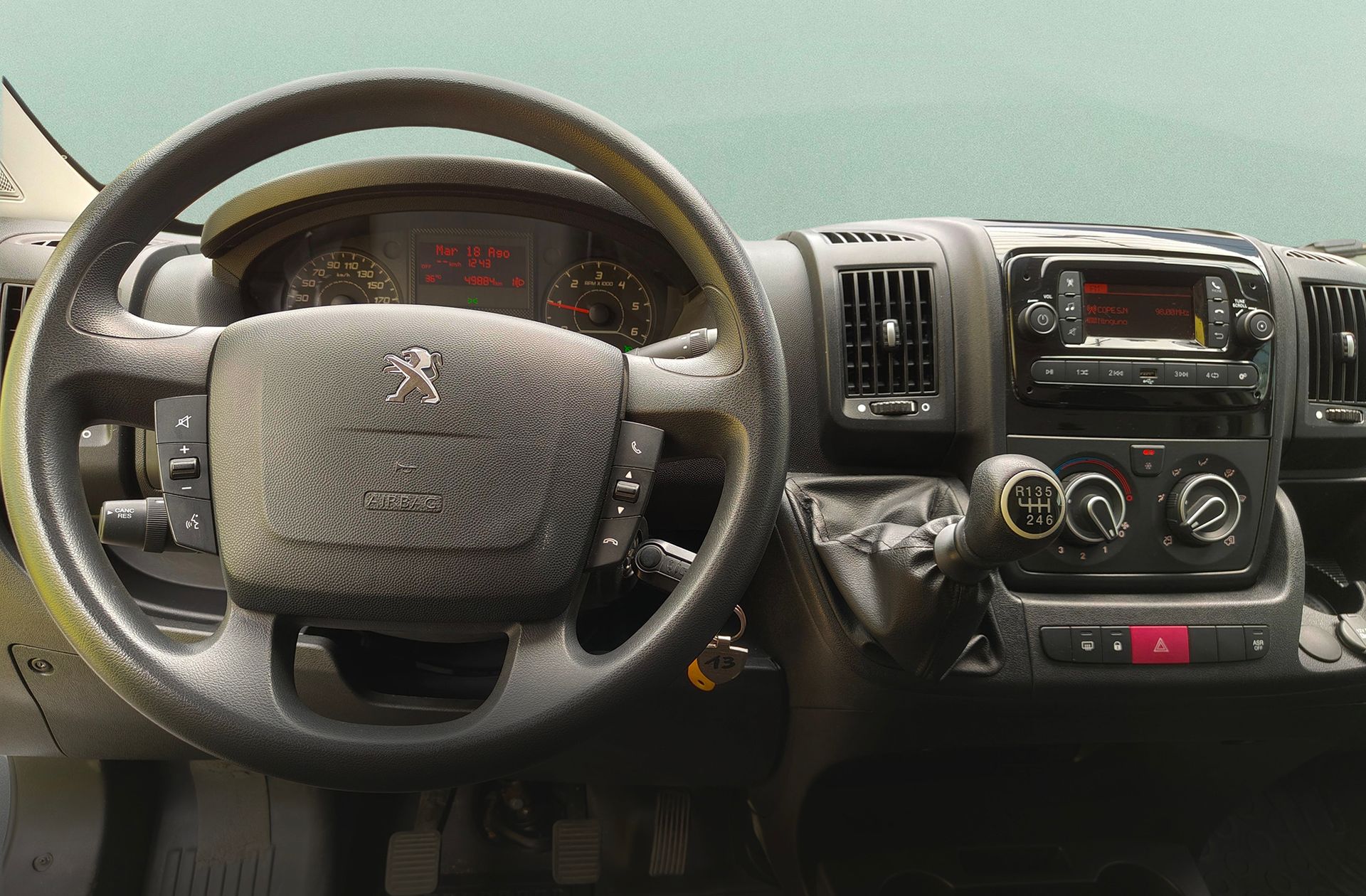 Peugeot Boxer Furgon BlueHDi 120 333 L2H2 - foto 17