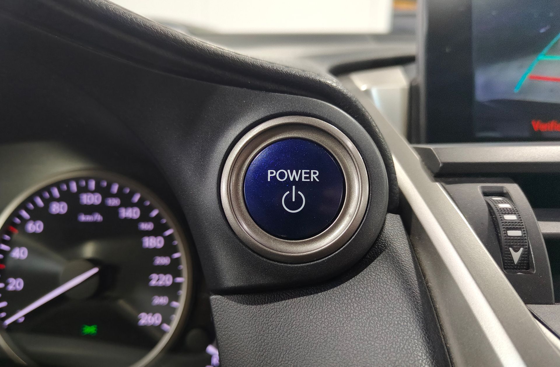 Lexus NX 300h Corporate 2WD - foto 28
