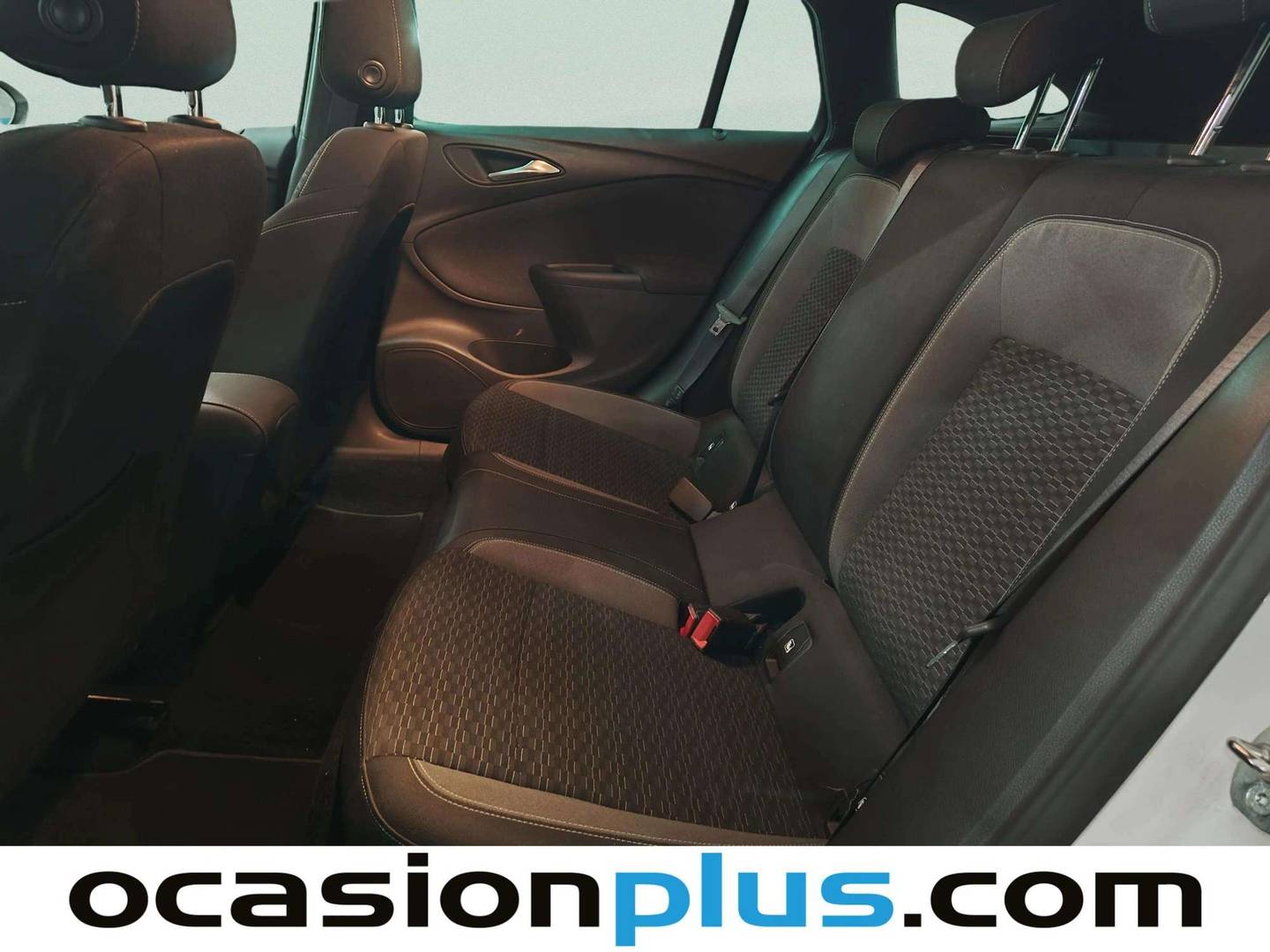 Foto asientos traseros Opel Astra Opel Astra Sports Tourer 1.2 Turbo SHL GS Line (110 CV)